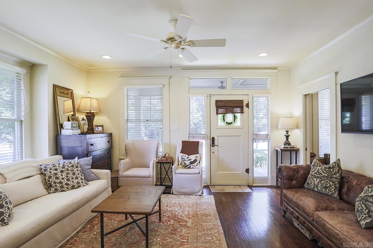 PULASKI HEIGHTS - Residential