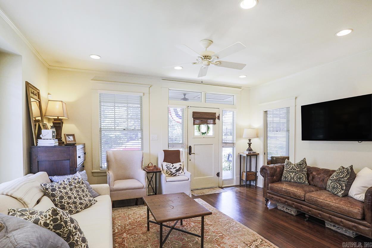 PULASKI HEIGHTS - Residential