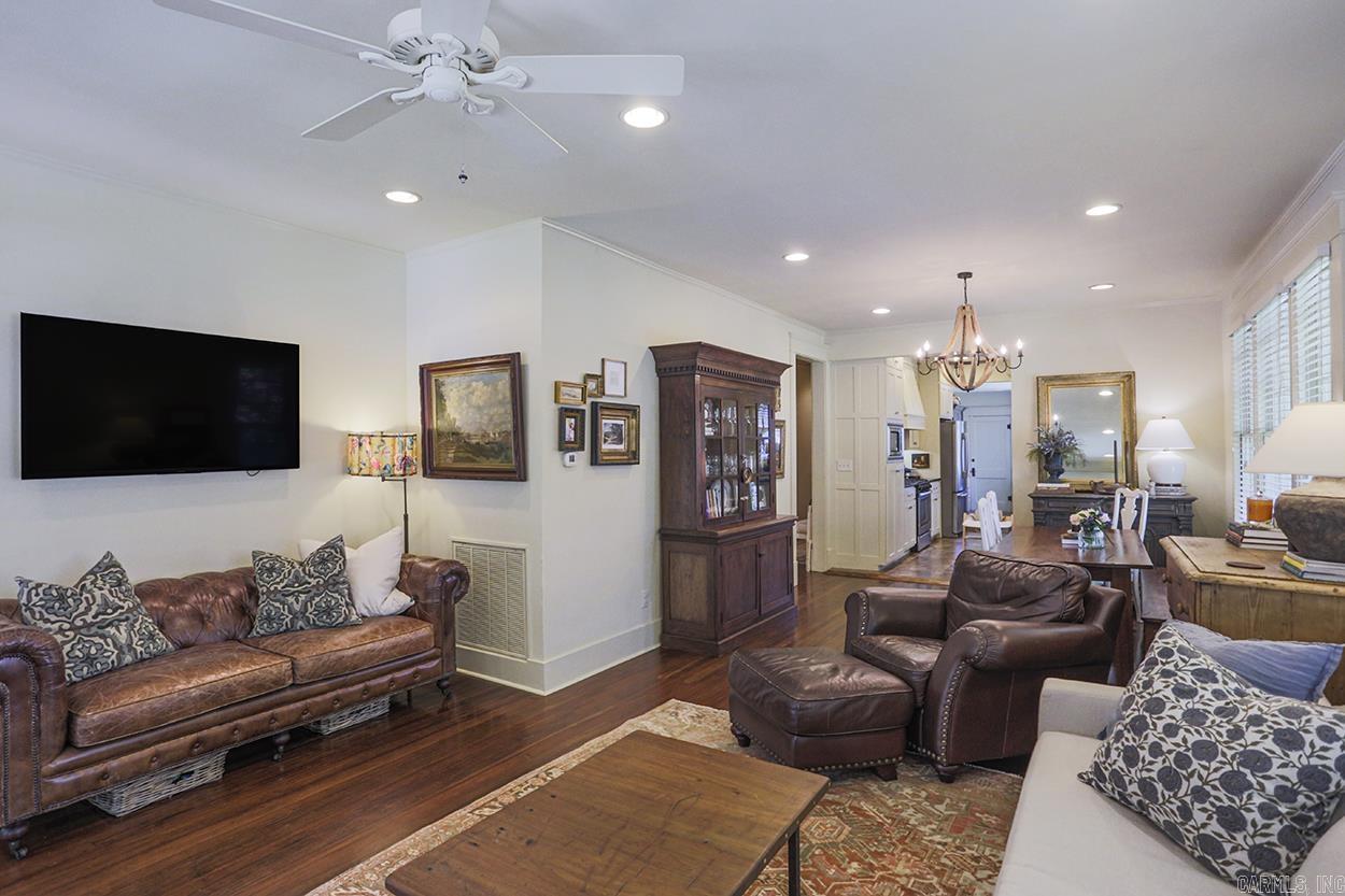 PULASKI HEIGHTS - Residential