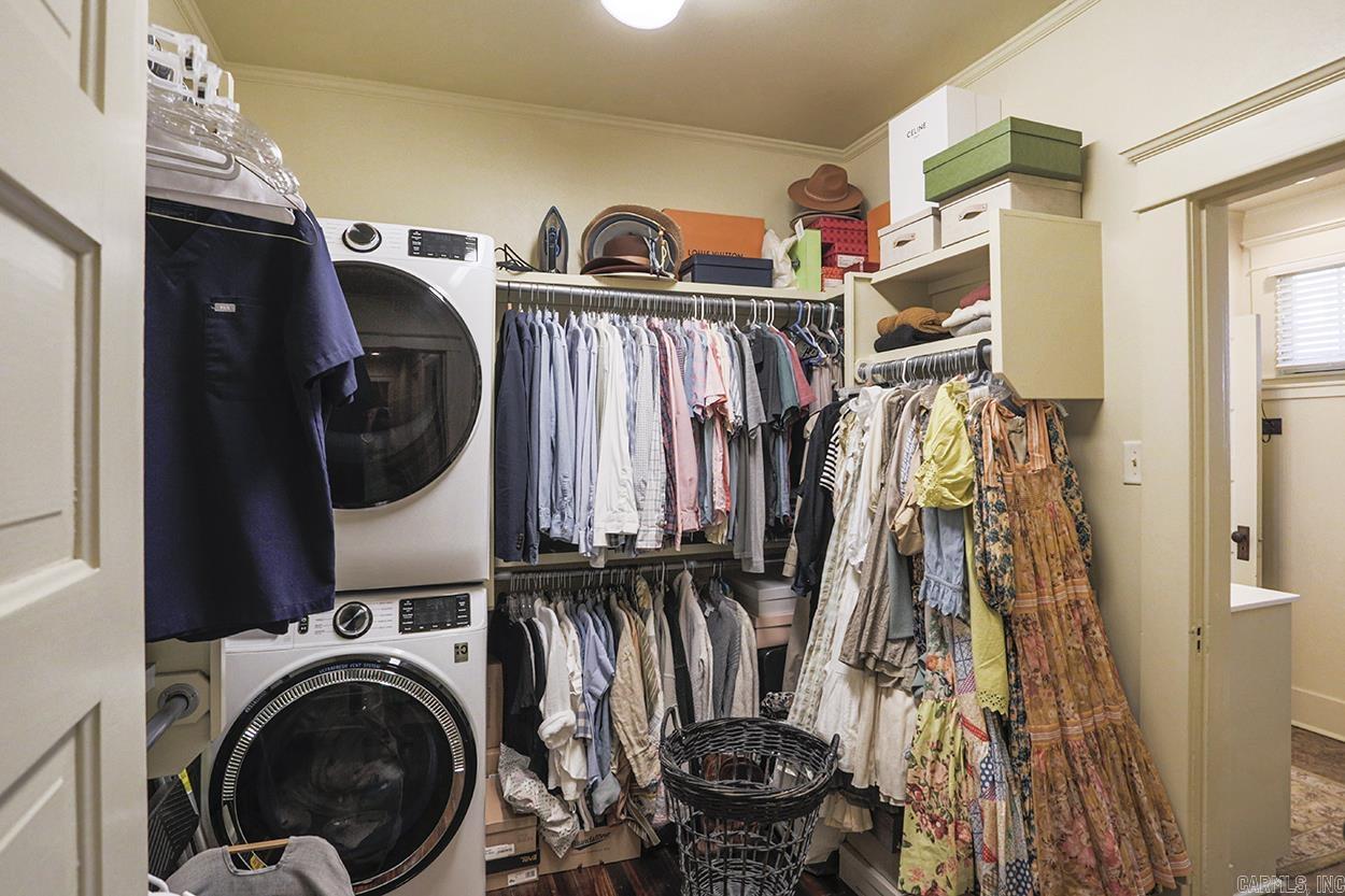 PULASKI HEIGHTS - Residential