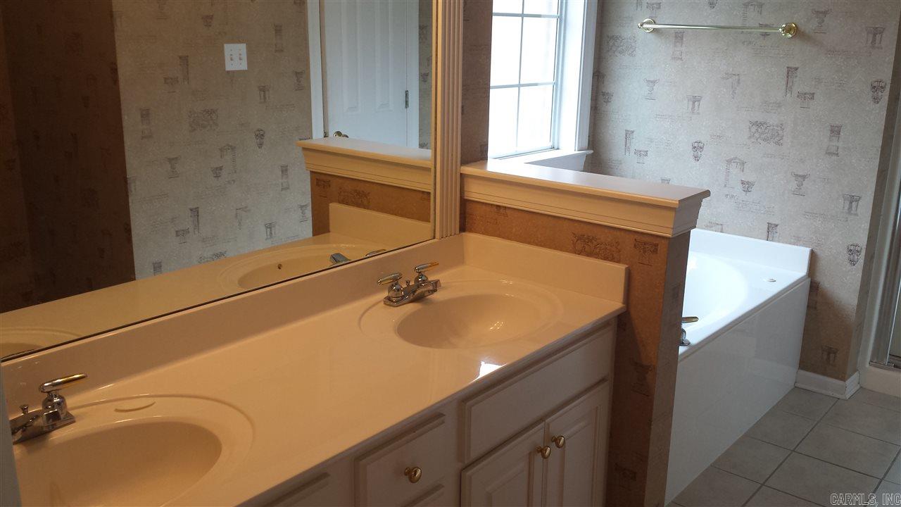 COUNTRY CLUB OF ARK THE - Residential