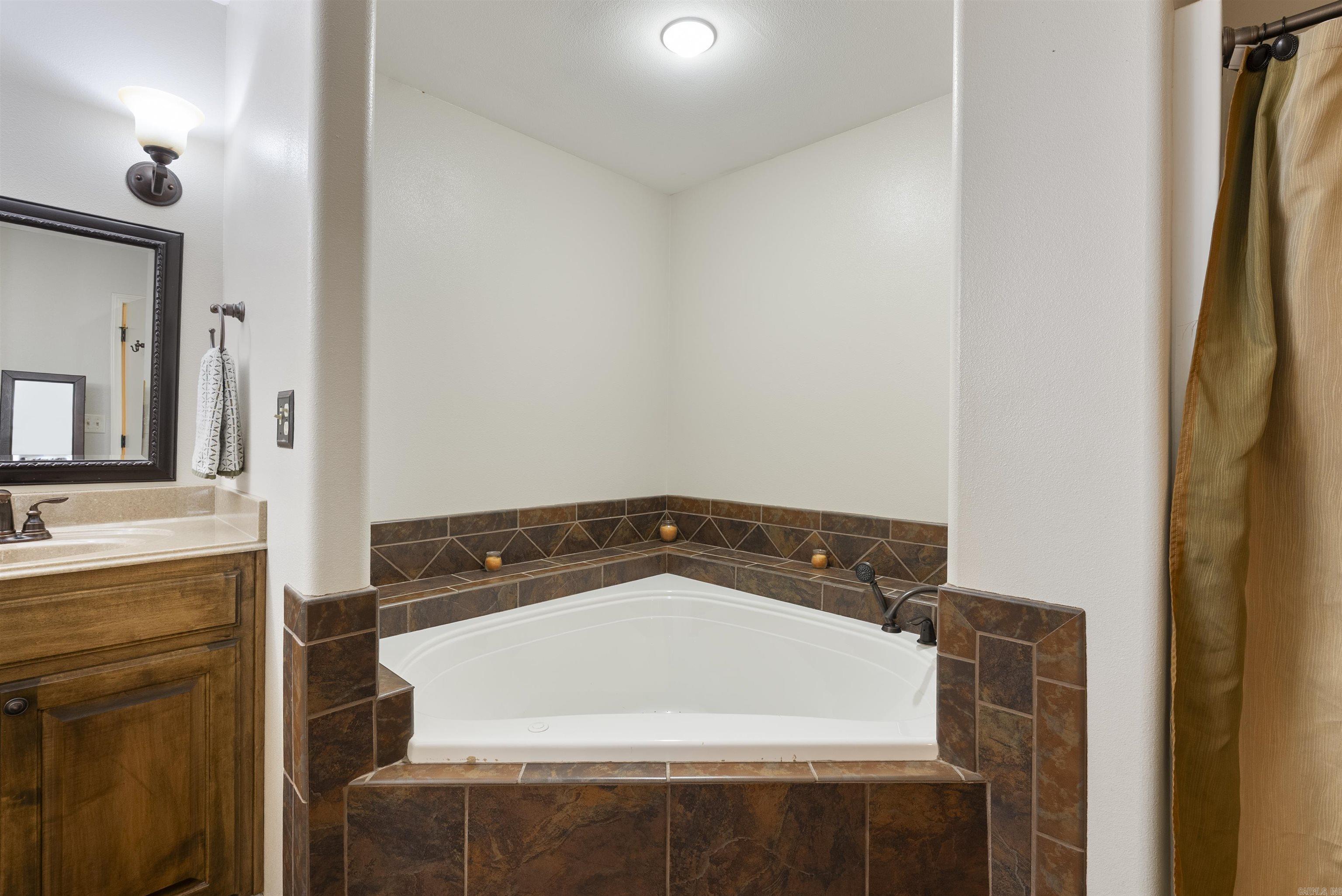 ARKA VALLEY AIR PA - Residential