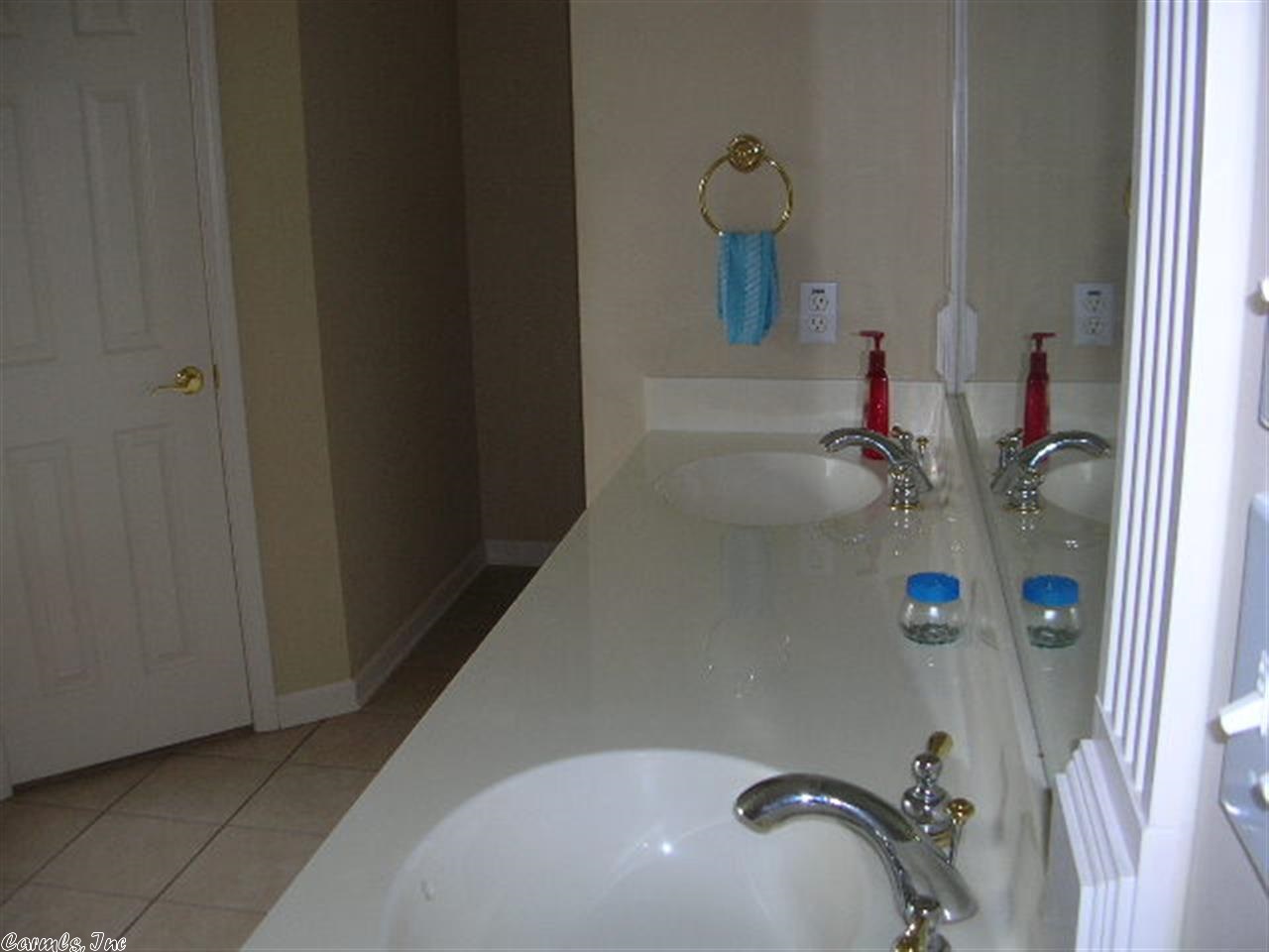 COUNTRY CLUB OF ARK THE - Residential