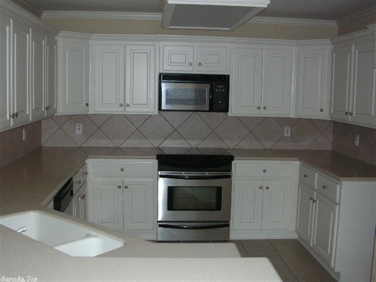 COUNTRY CLUB OF ARK THE - Residential