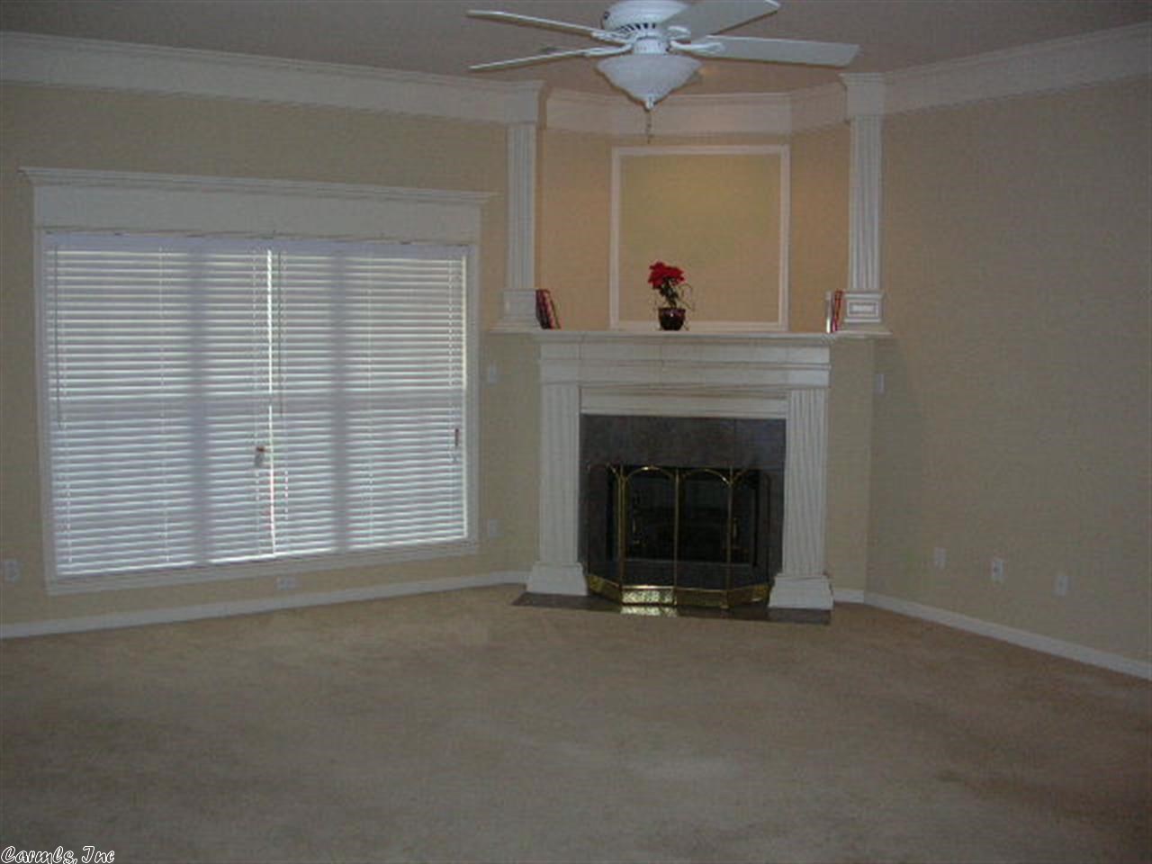 COUNTRY CLUB OF ARK THE - Residential