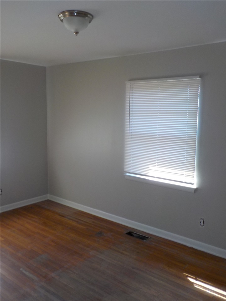 Point O'Woods - Residential Lease