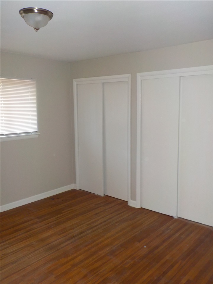 Point O'Woods - Residential Lease