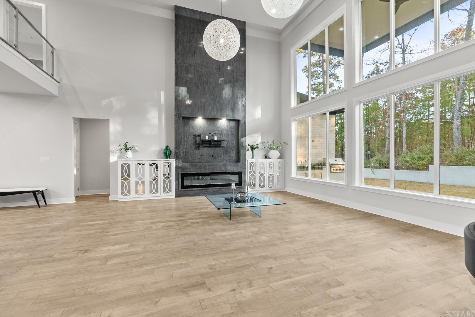 CHENAL VALLEY "ENSBURY PLACE" - Residential