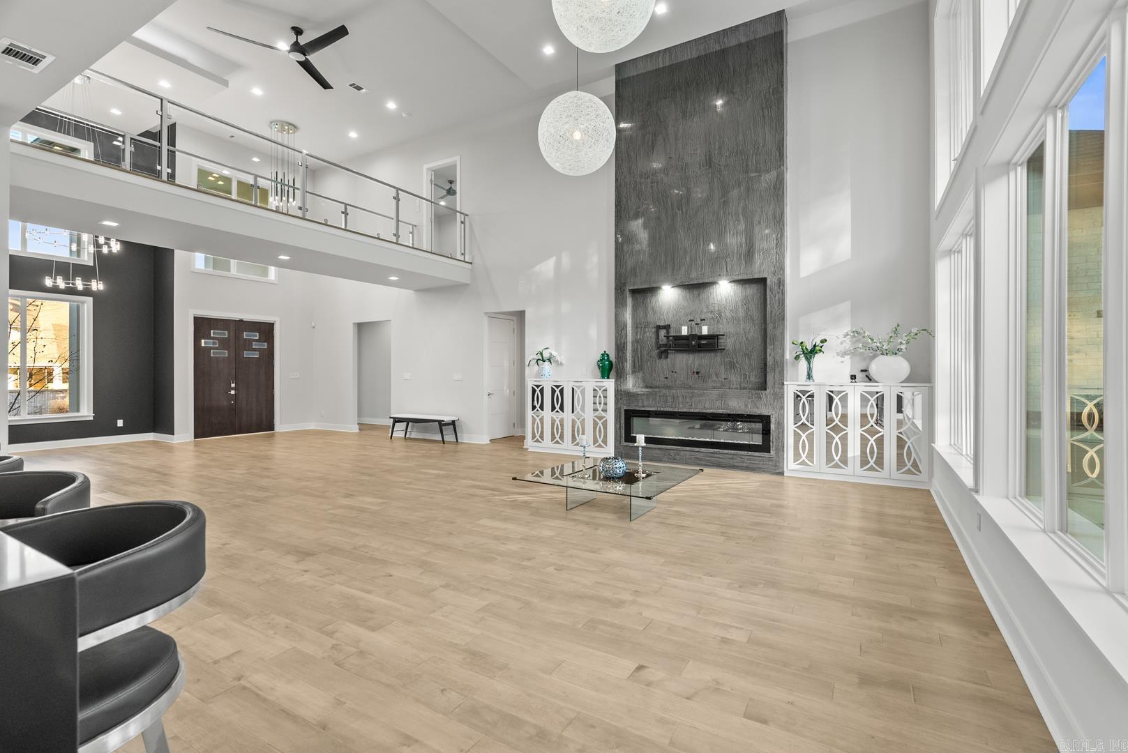 CHENAL VALLEY "ENSBURY PLACE" - Residential