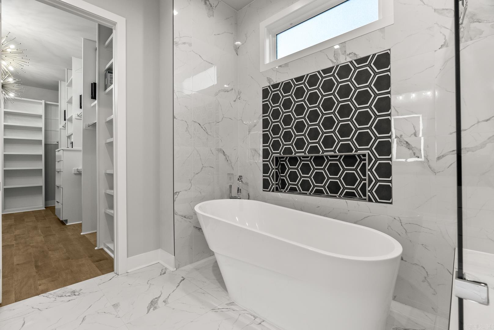 CHENAL VALLEY "ENSBURY PLACE" - Residential