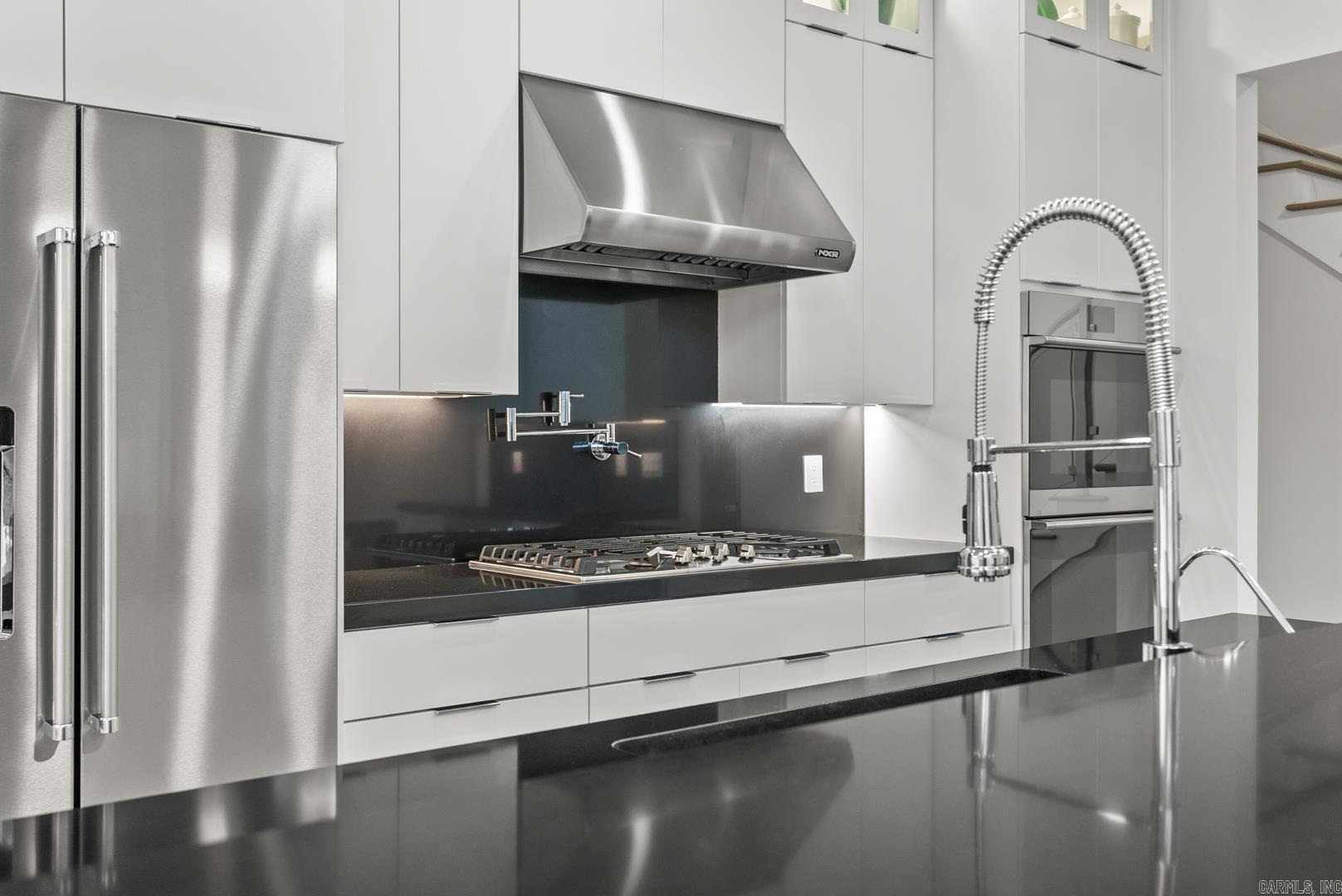 CHENAL VALLEY "ENSBURY PLACE" - Residential