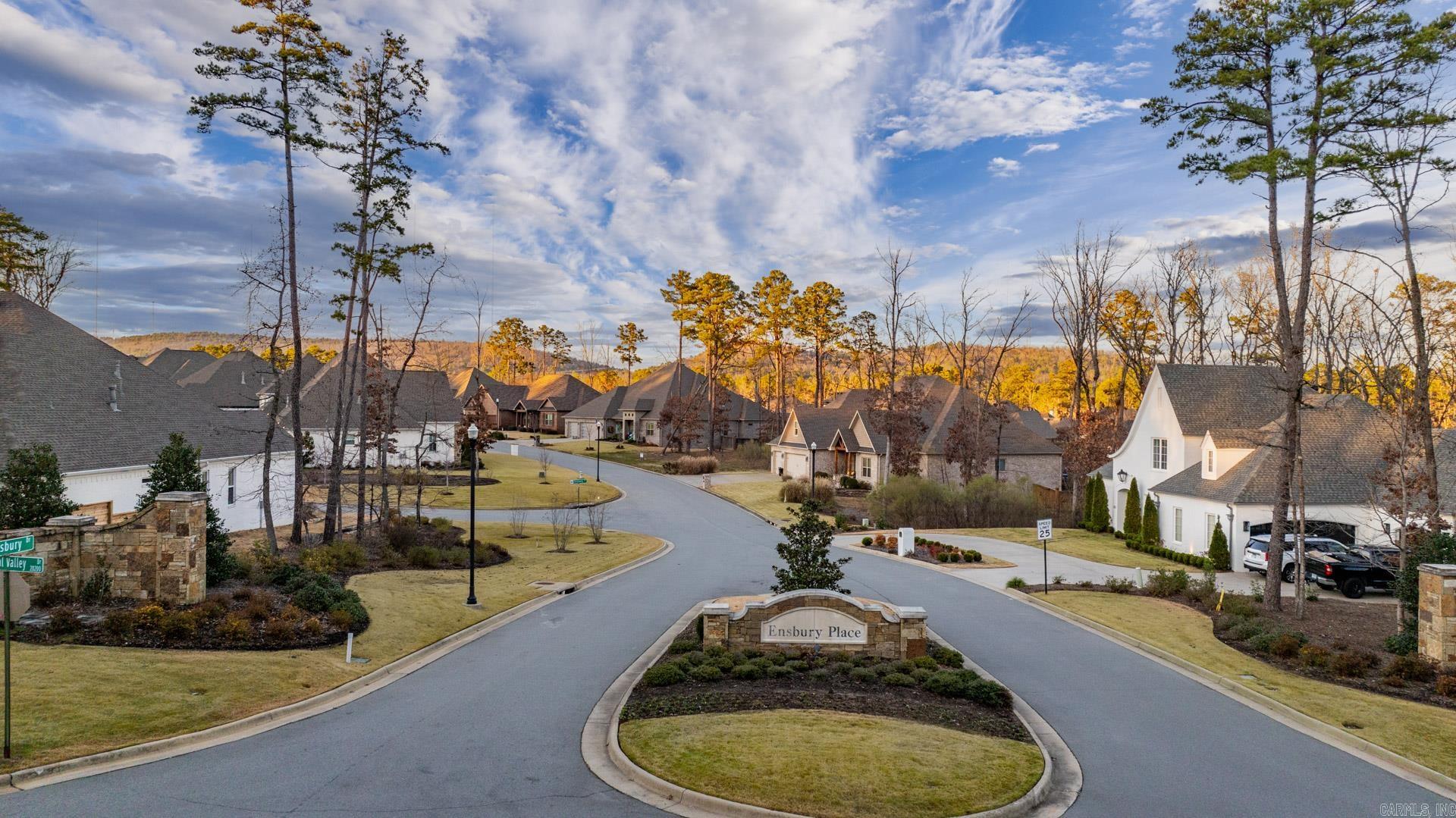 CHENAL VALLEY "ENSBURY PLACE" - Residential
