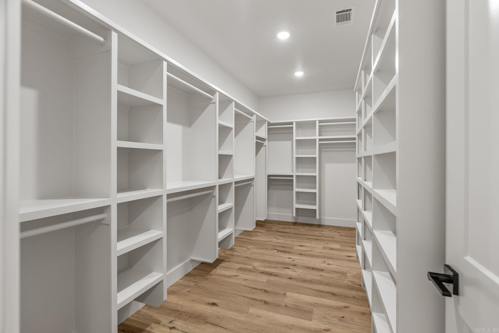 CRYSTAL BROOKE SHORES - Residential