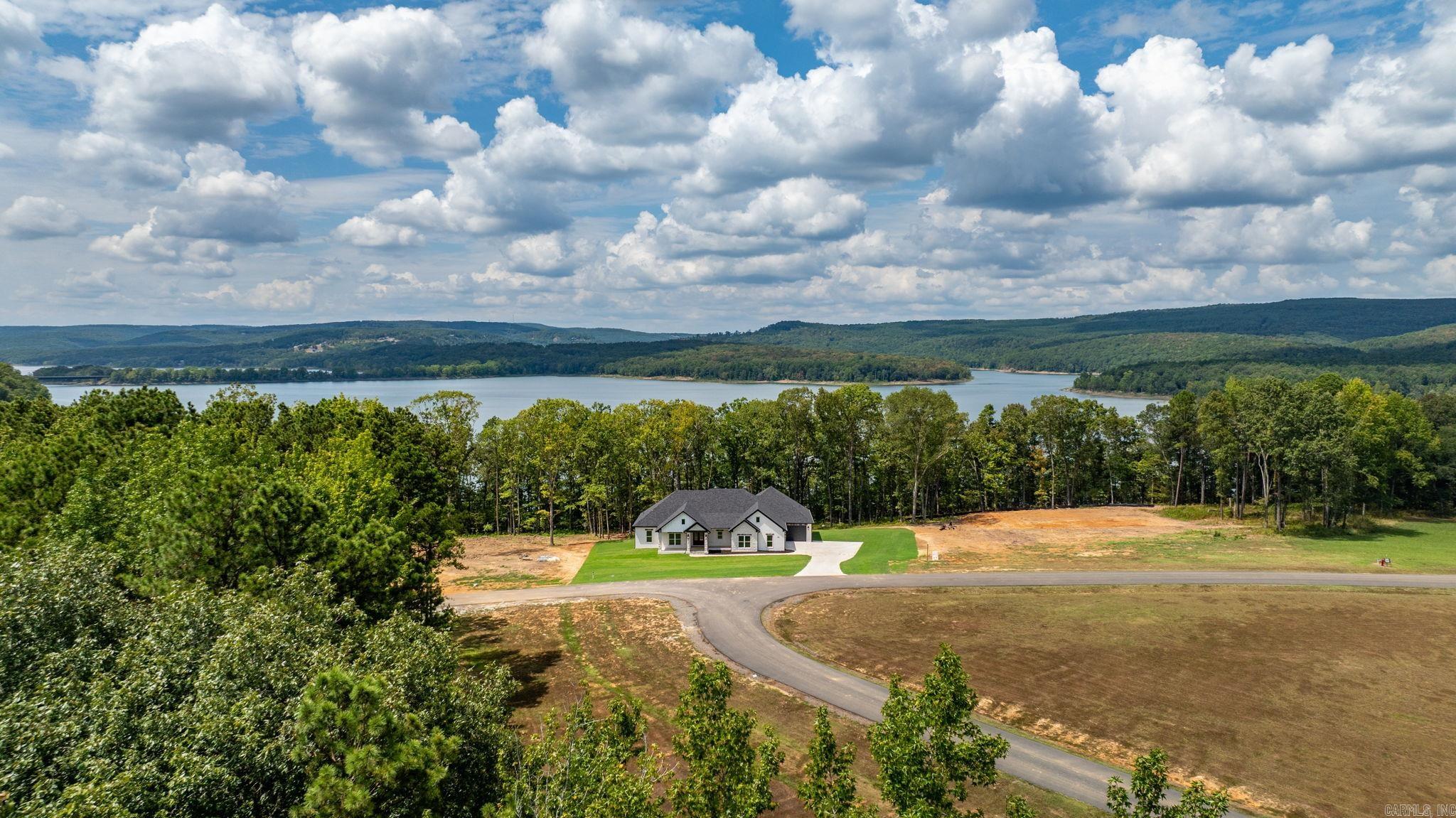 CRYSTAL BROOKE SHORES - Residential