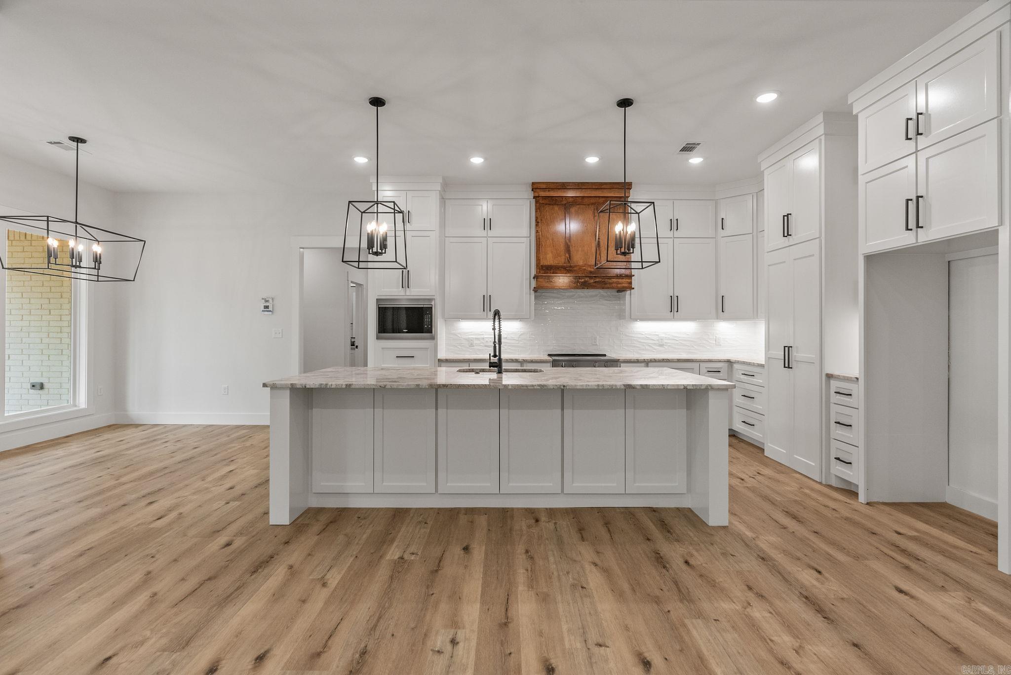 CRYSTAL BROOKE SHORES - Residential