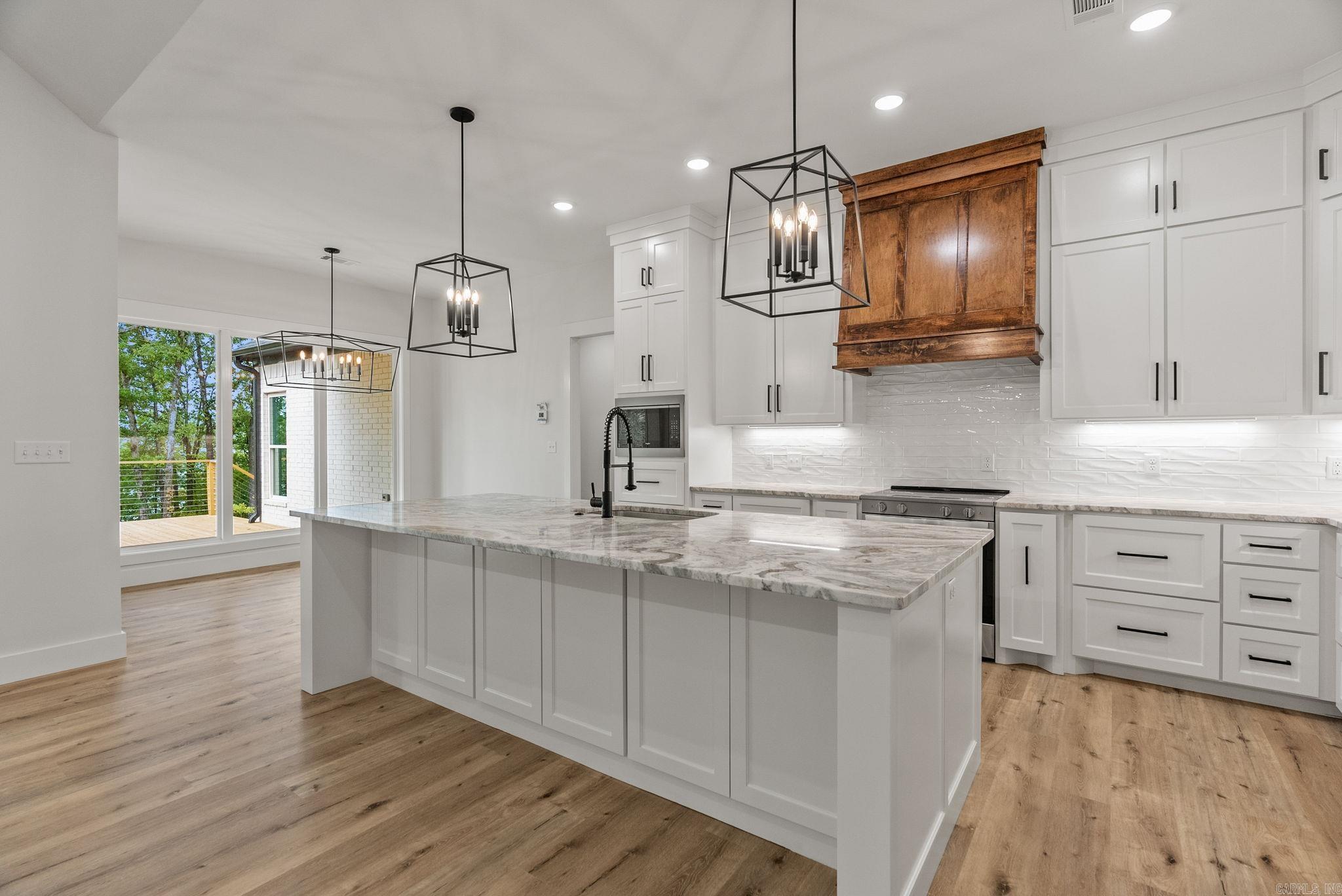 CRYSTAL BROOKE SHORES - Residential