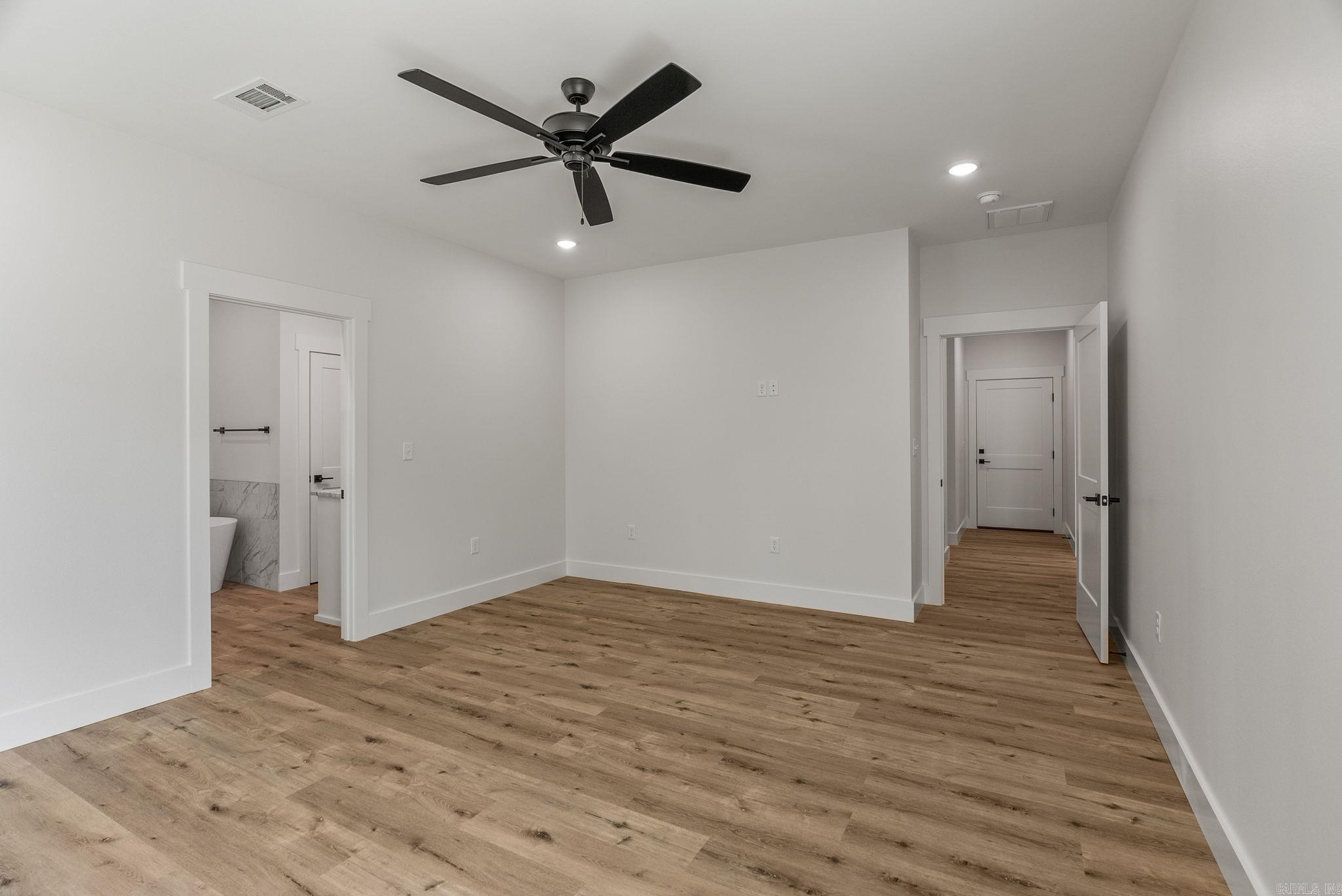 CRYSTAL BROOKE SHORES - Residential