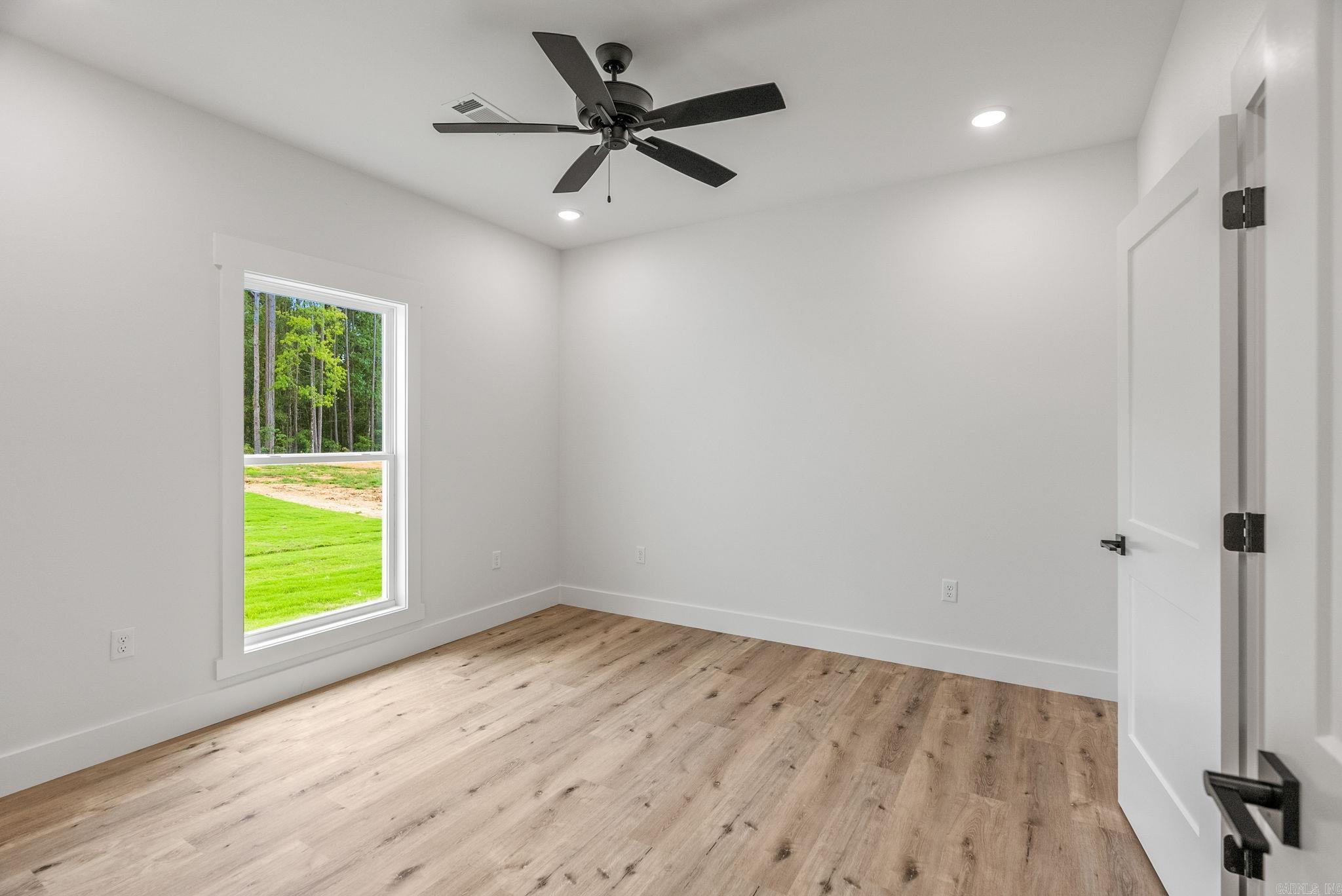 CRYSTAL BROOKE SHORES - Residential