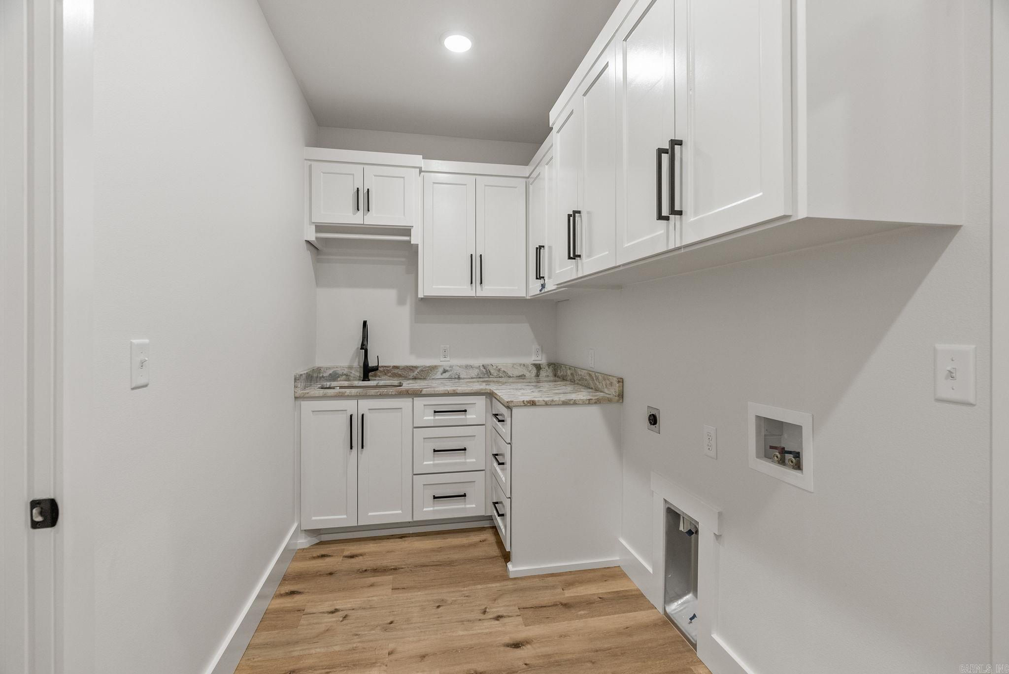 CRYSTAL BROOKE SHORES - Residential