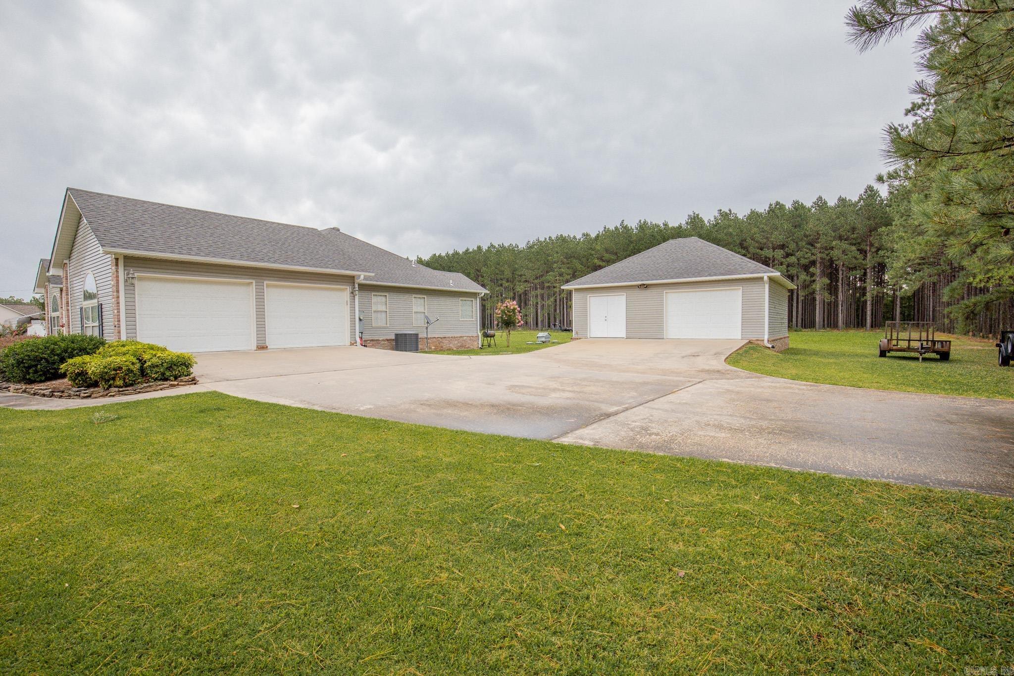 OLIVIA ESTATES - Residential