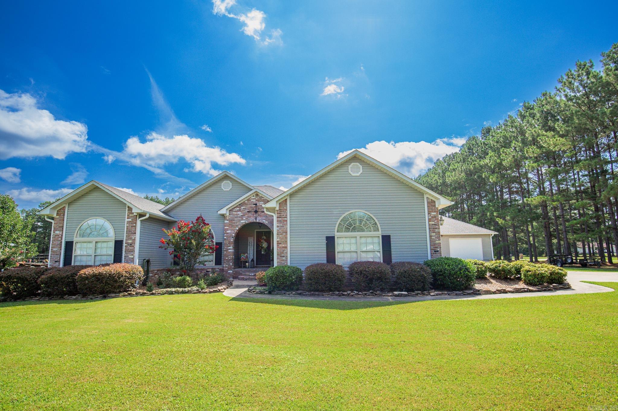 OLIVIA ESTATES - Residential