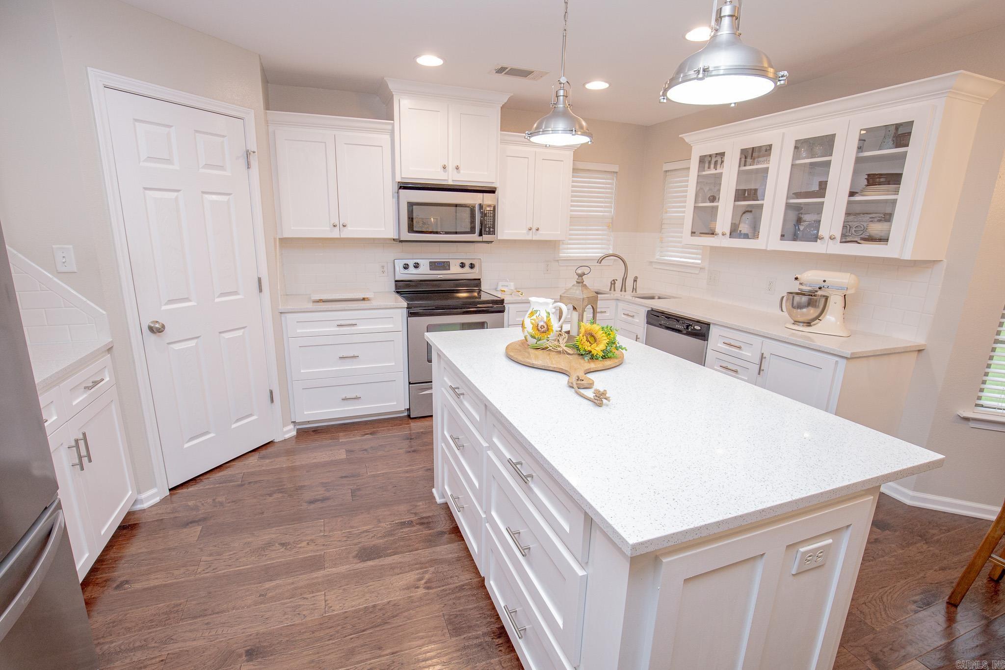 OLIVIA ESTATES - Residential