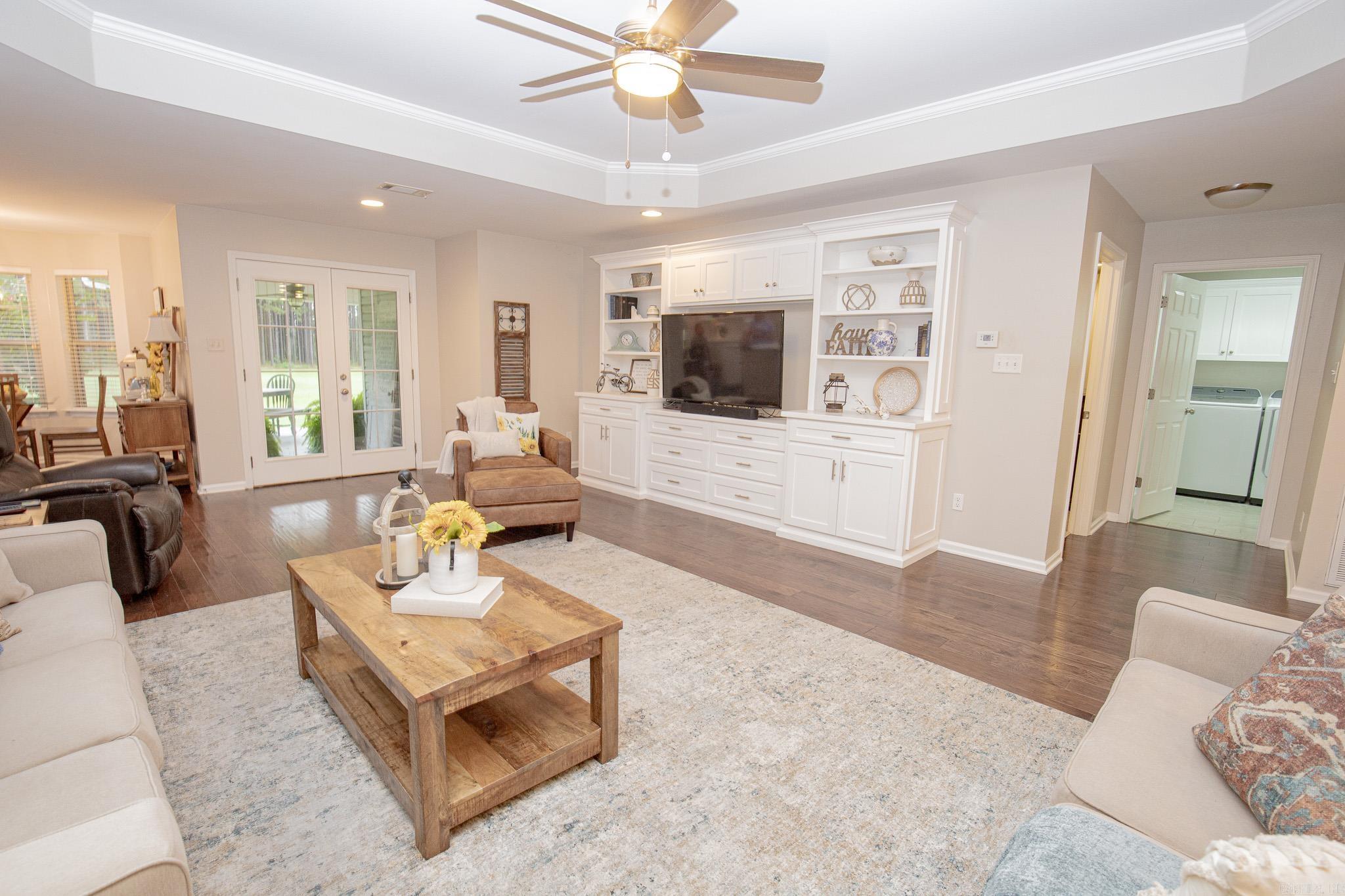 OLIVIA ESTATES - Residential