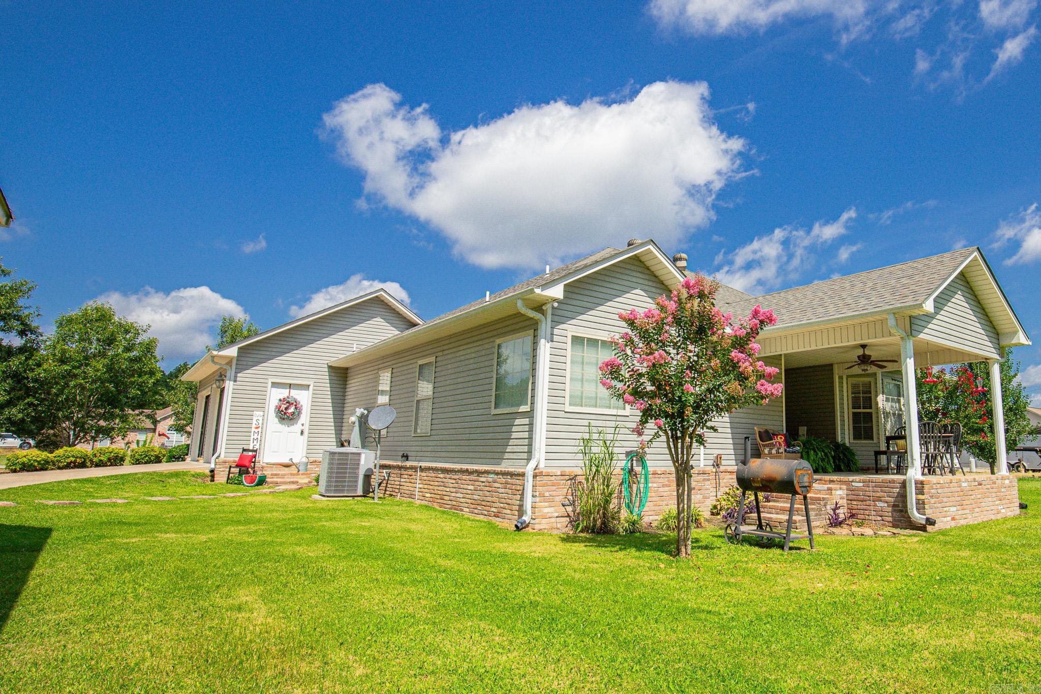 OLIVIA ESTATES - Residential