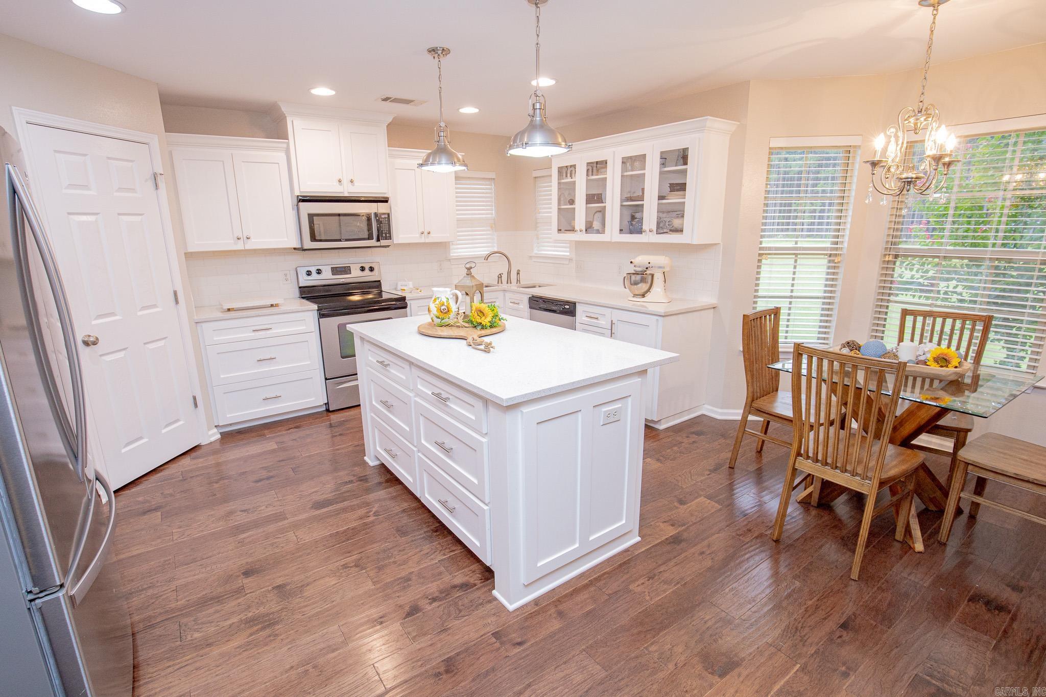 OLIVIA ESTATES - Residential