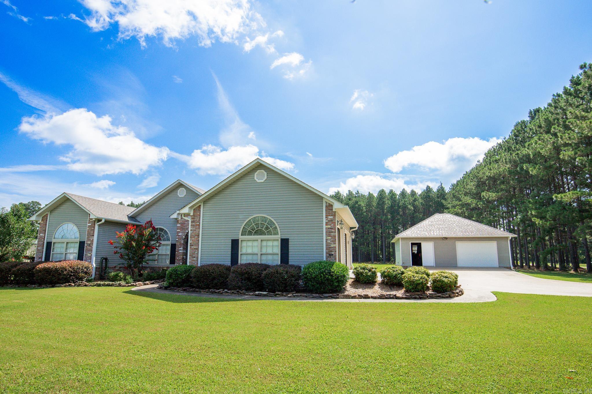 OLIVIA ESTATES - Residential