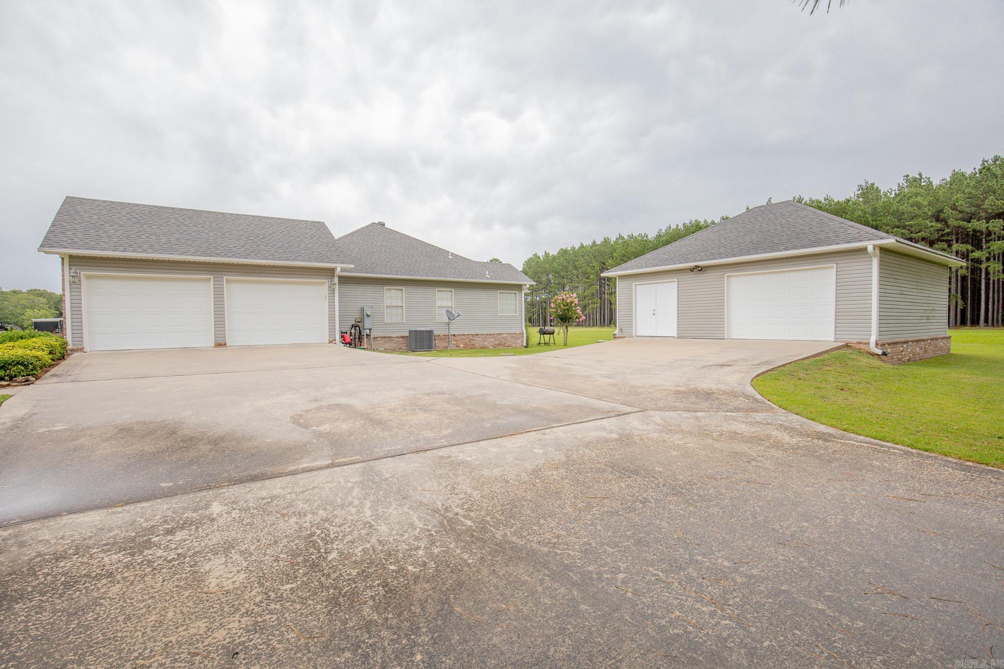 OLIVIA ESTATES - Residential