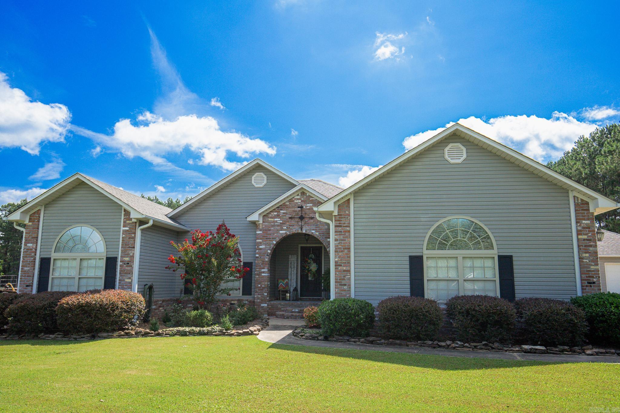 OLIVIA ESTATES - Residential