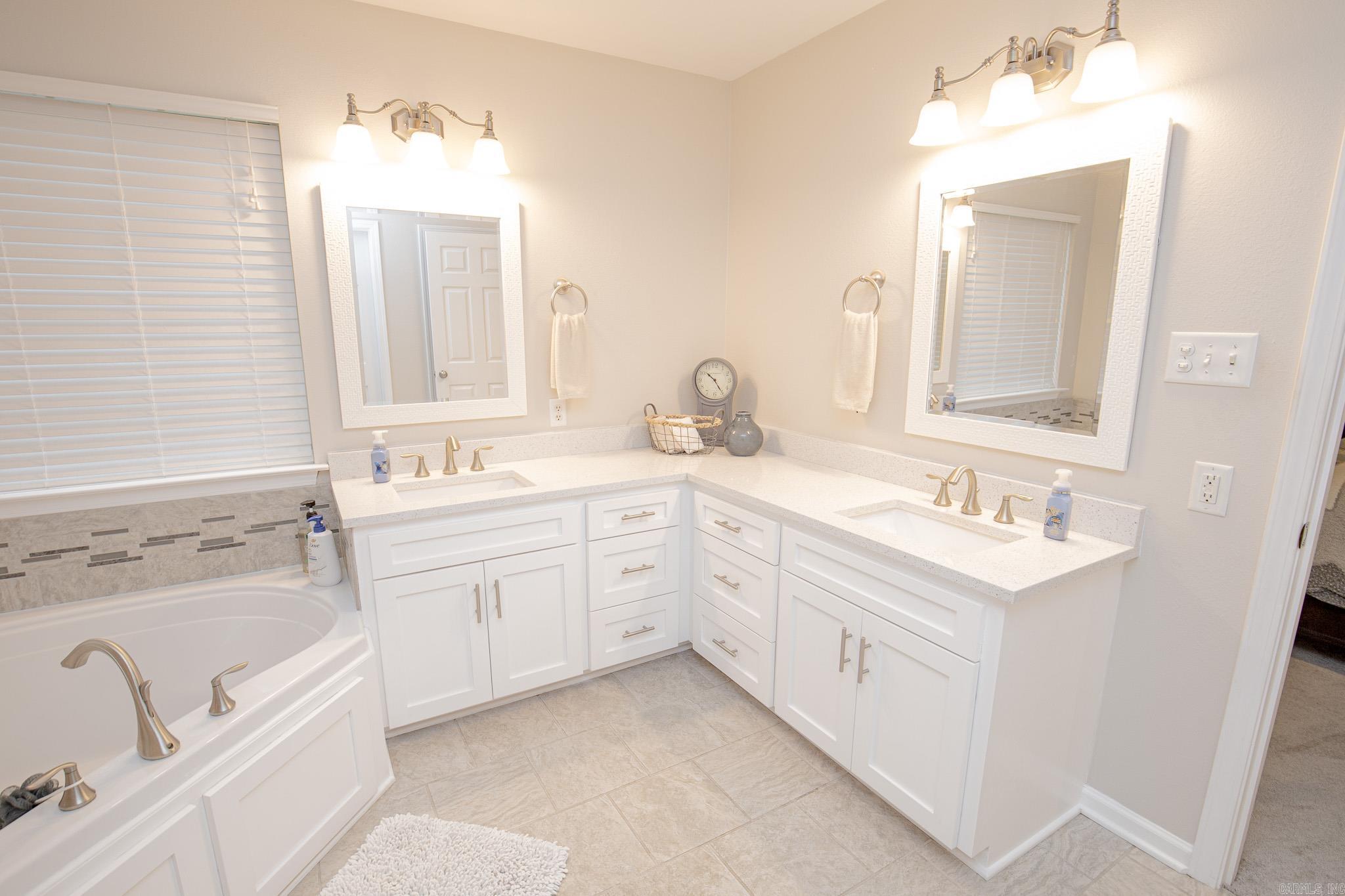 OLIVIA ESTATES - Residential