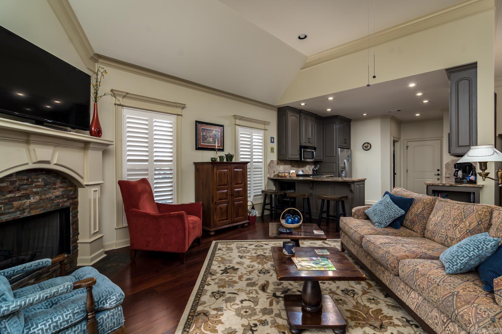 LONGLEAF COVE - Residential