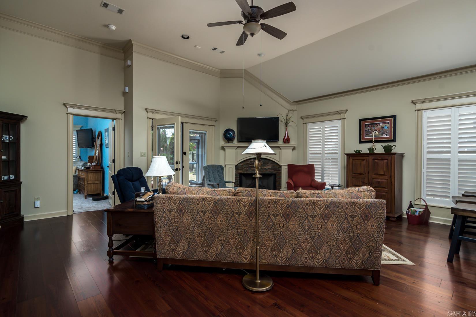 LONGLEAF COVE - Residential