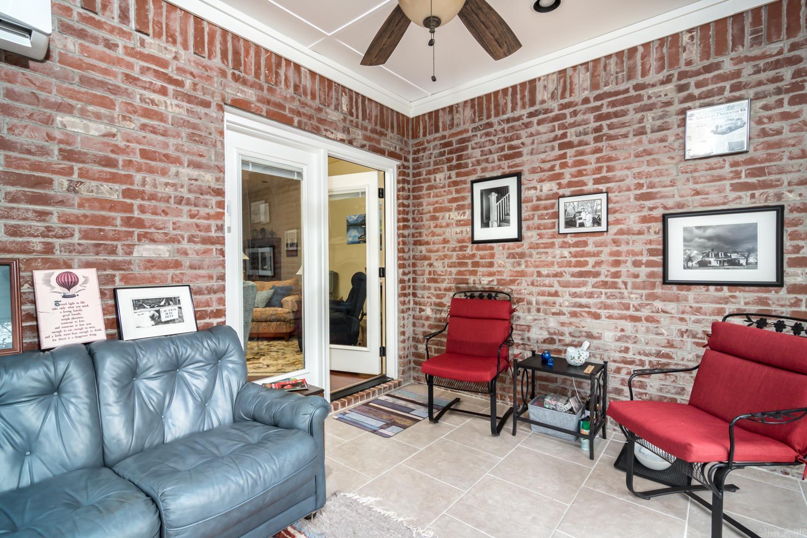 LONGLEAF COVE - Residential