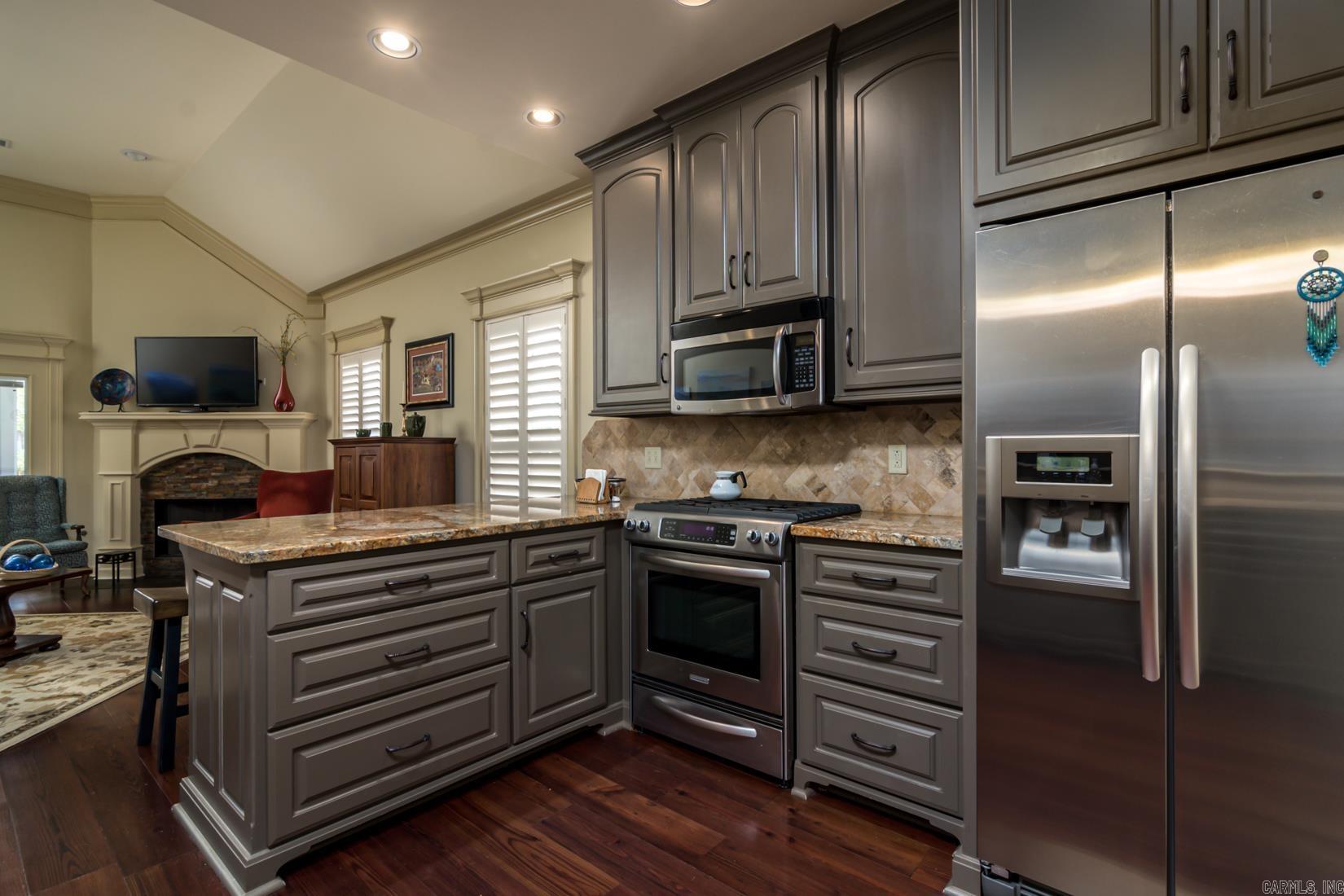 LONGLEAF COVE - Residential