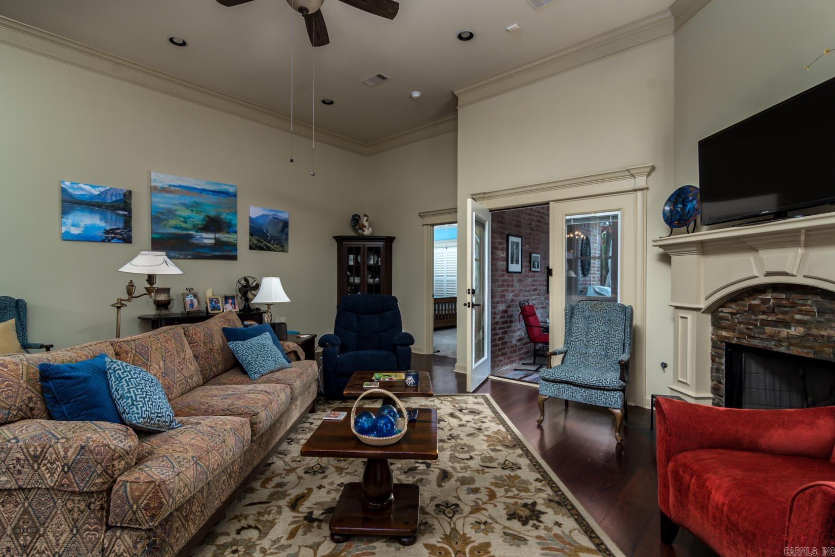 LONGLEAF COVE - Residential