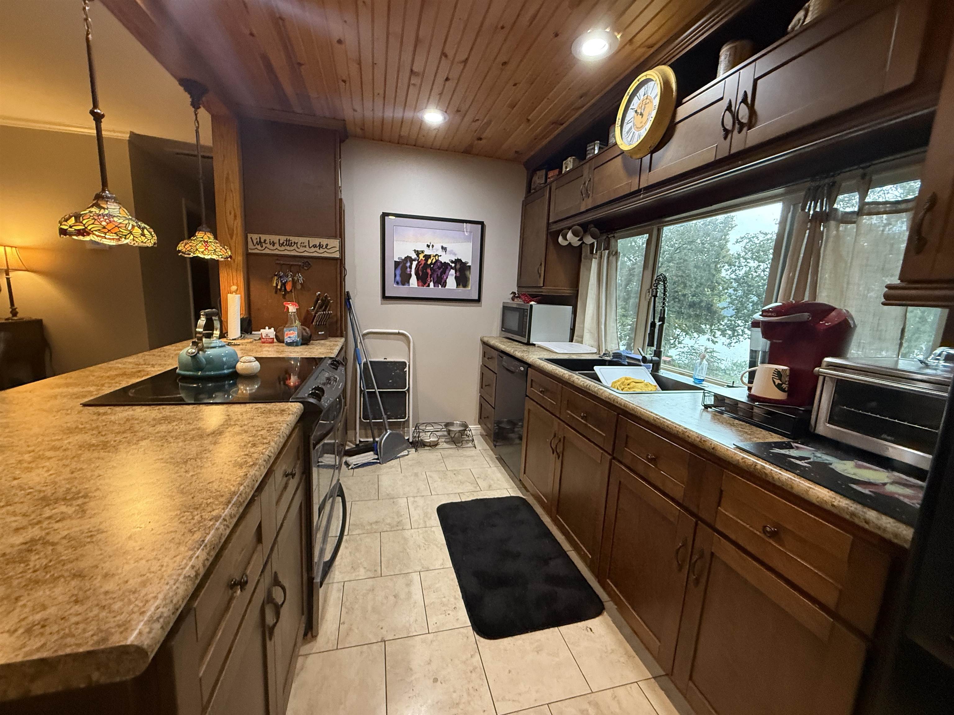 West Lake Estates 1st - Residential Lease