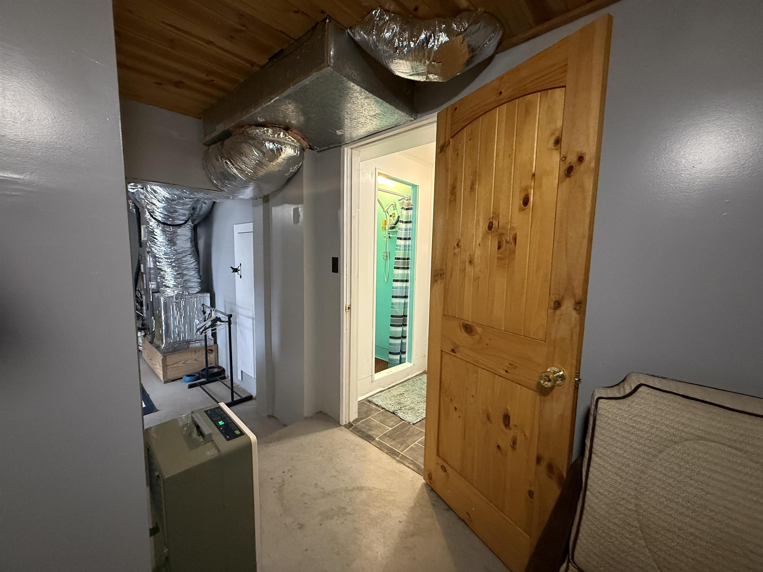 West Lake Estates 1st - Residential Lease