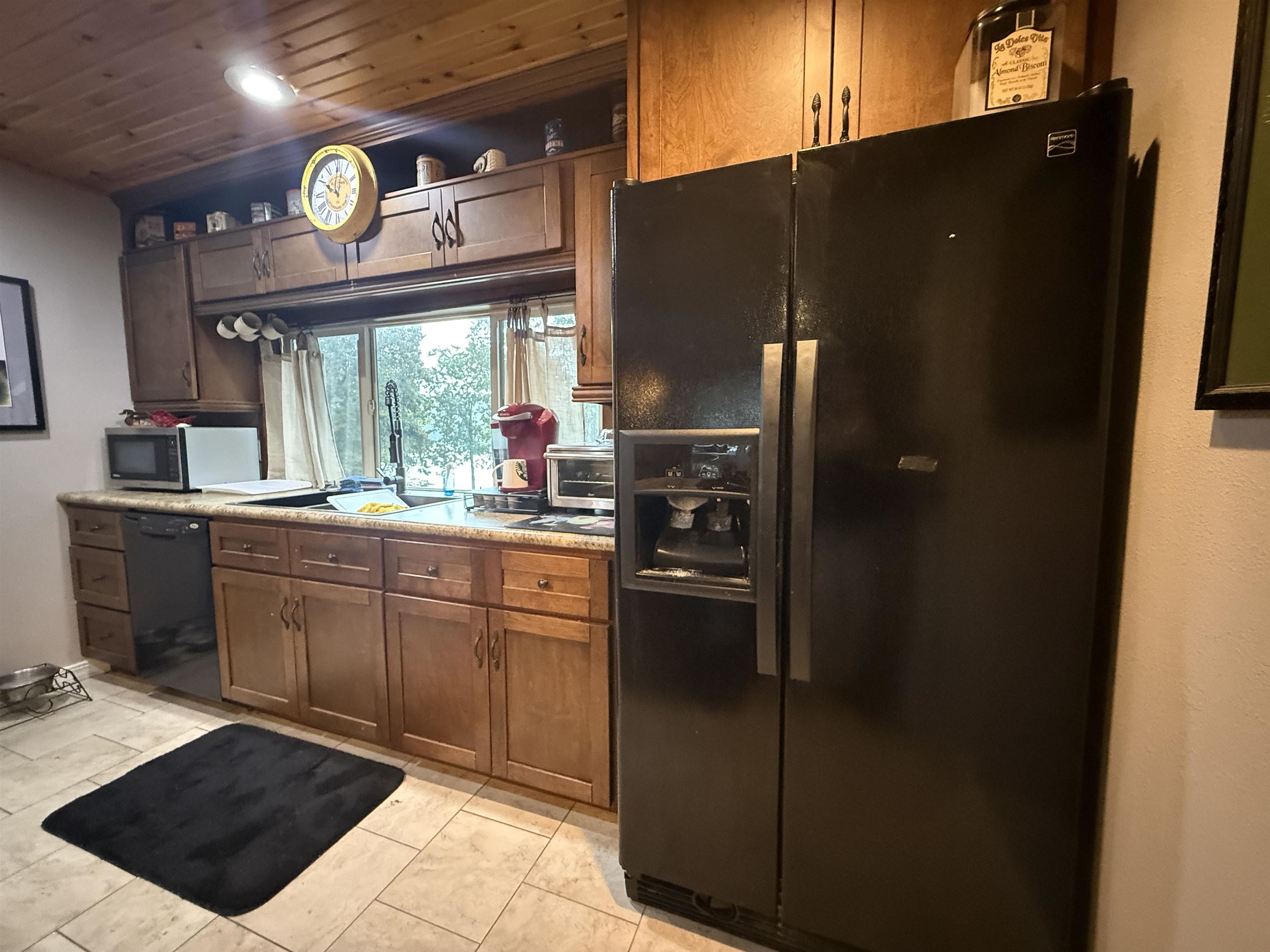 West Lake Estates 1st - Residential Lease