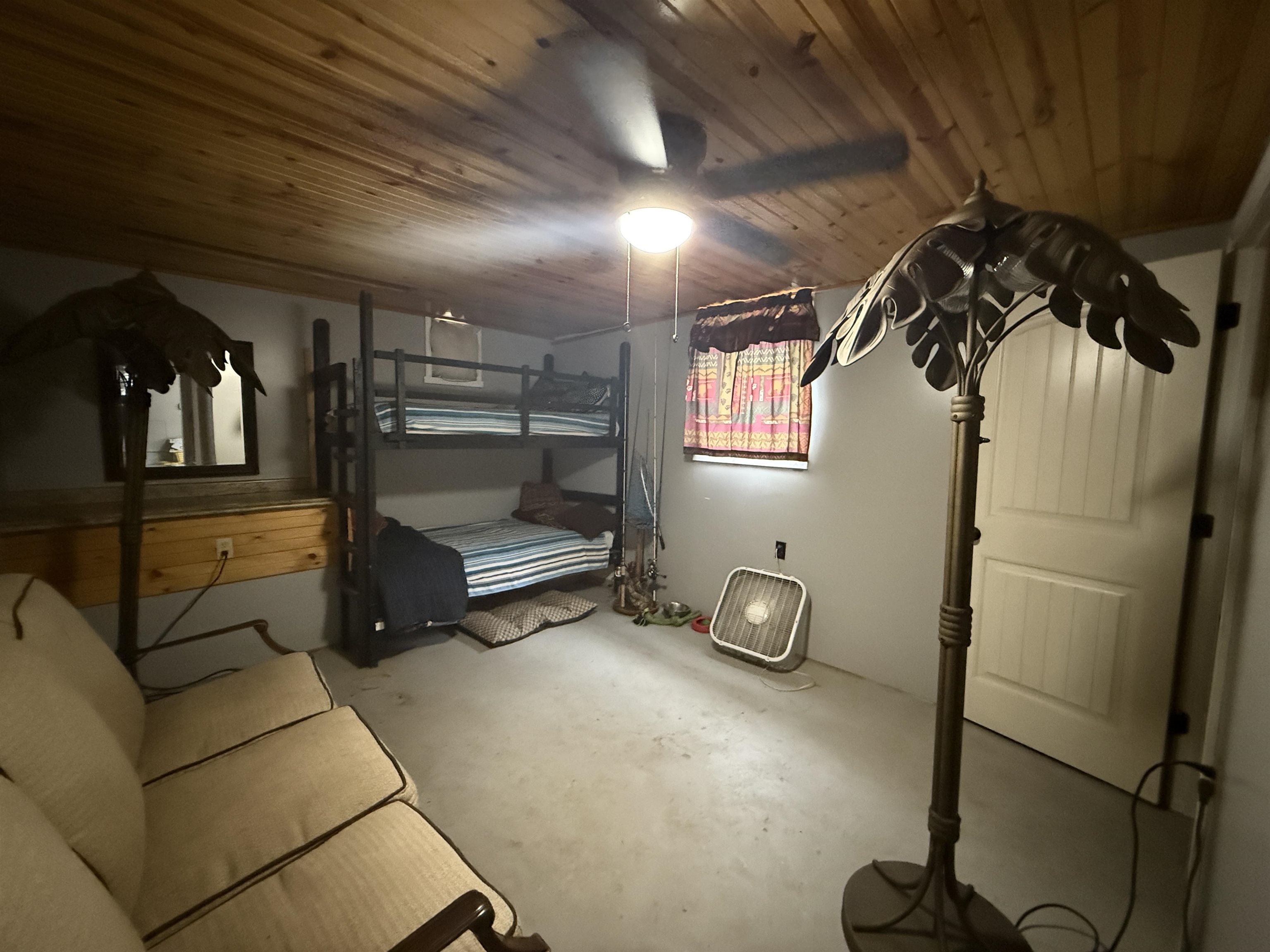 West Lake Estates 1st - Residential Lease