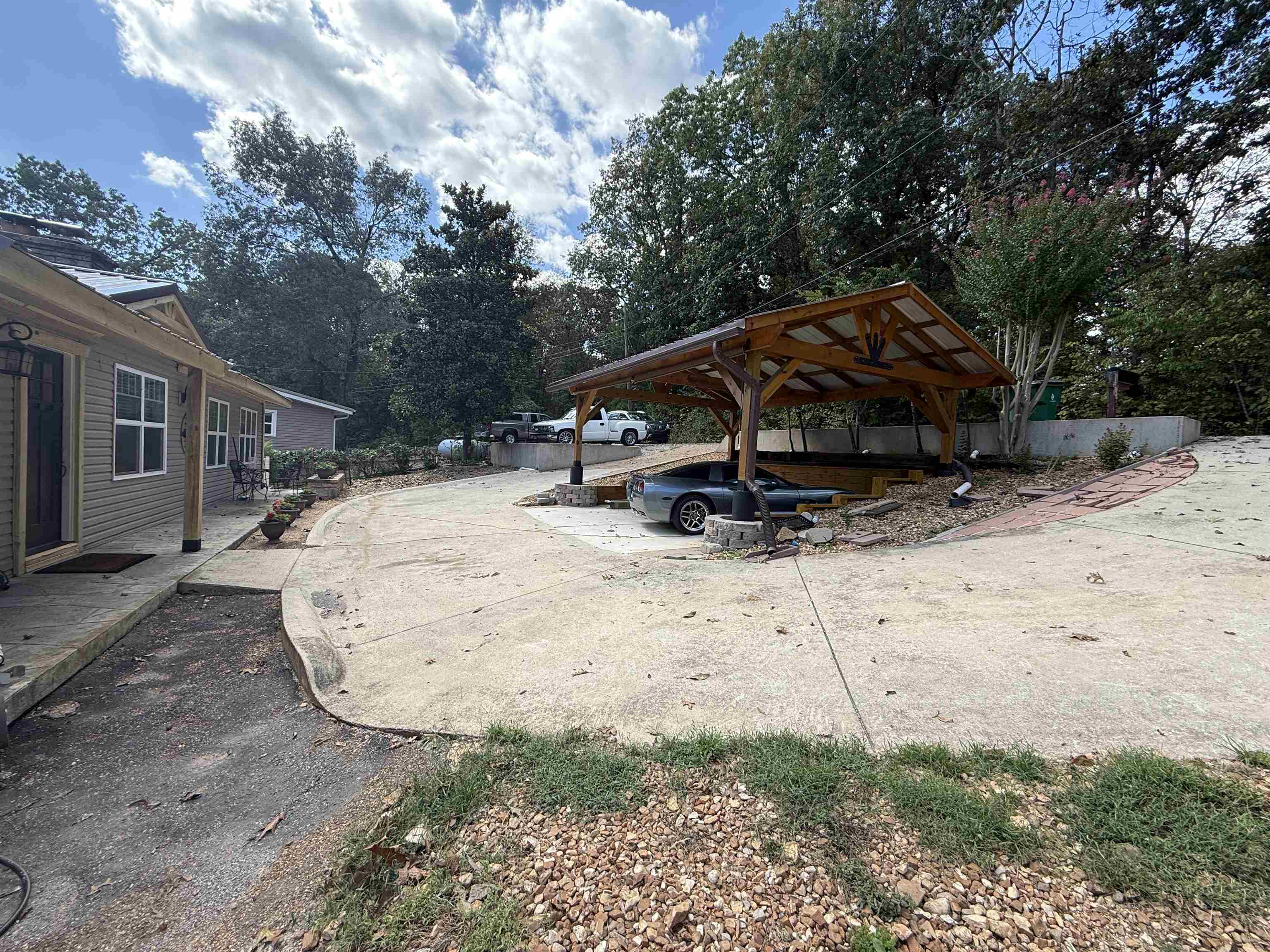 West Lake Estates 1st - Residential Lease