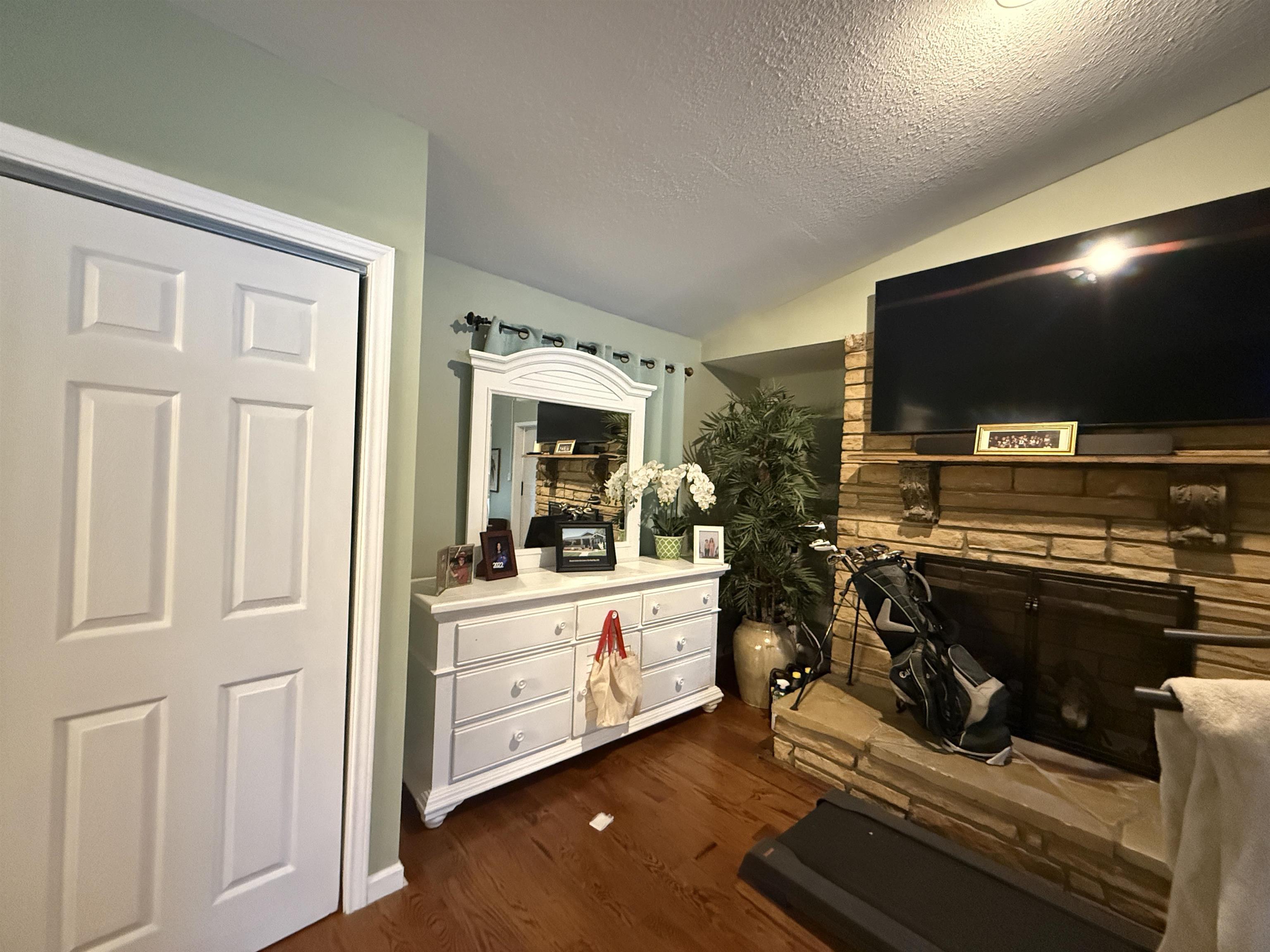 West Lake Estates 1st - Residential Lease