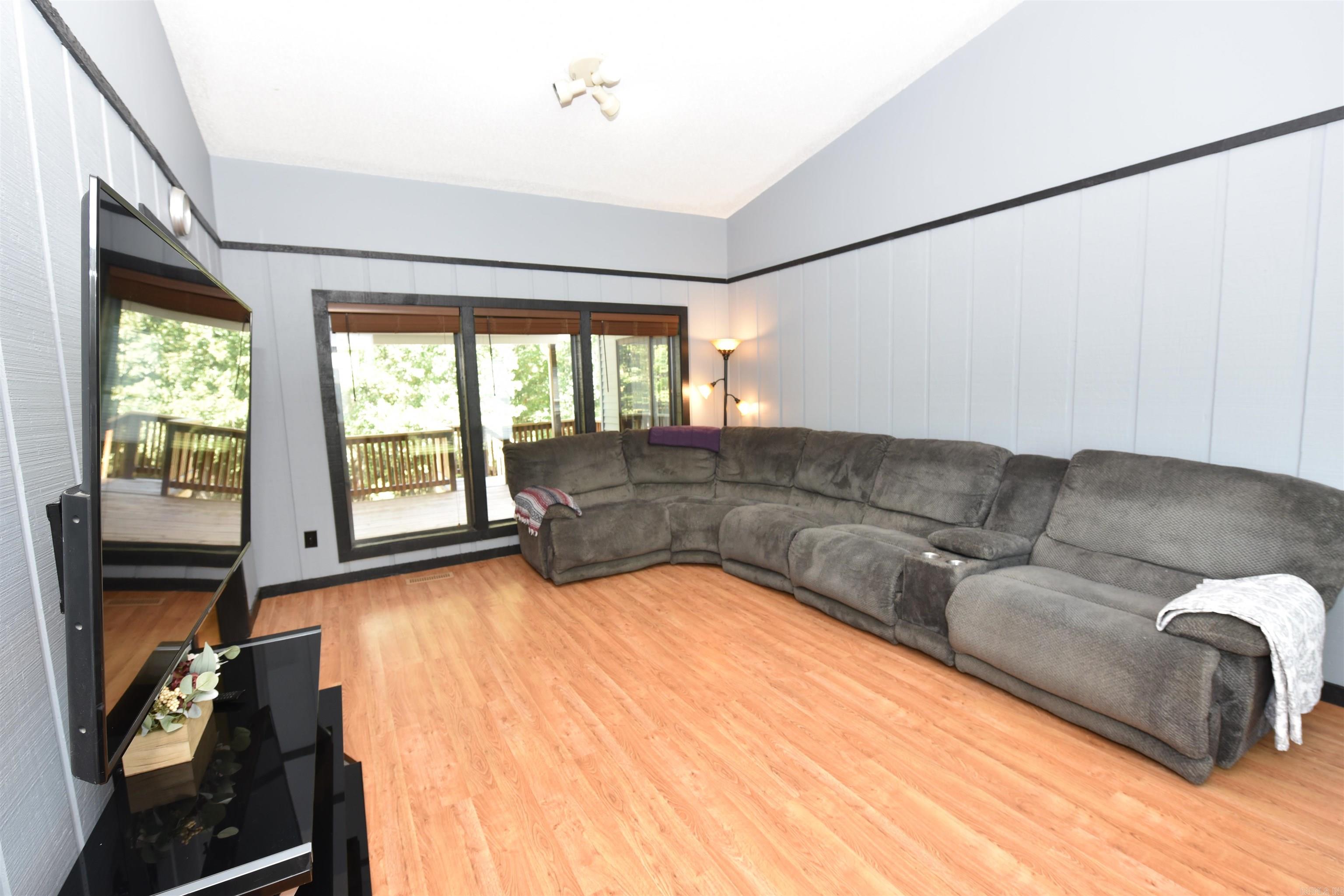 CHELSEA GLADE - Residential