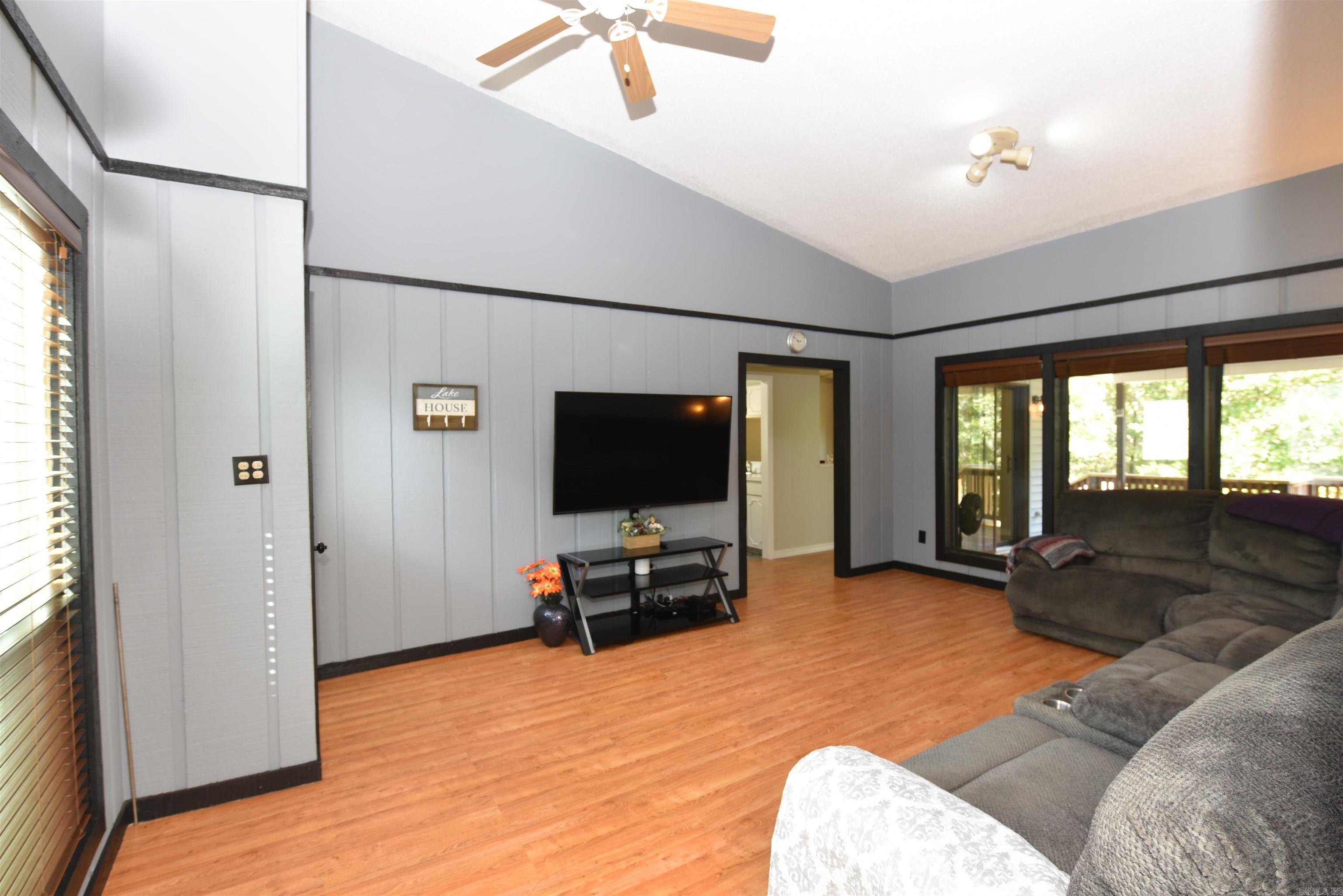 CHELSEA GLADE - Residential