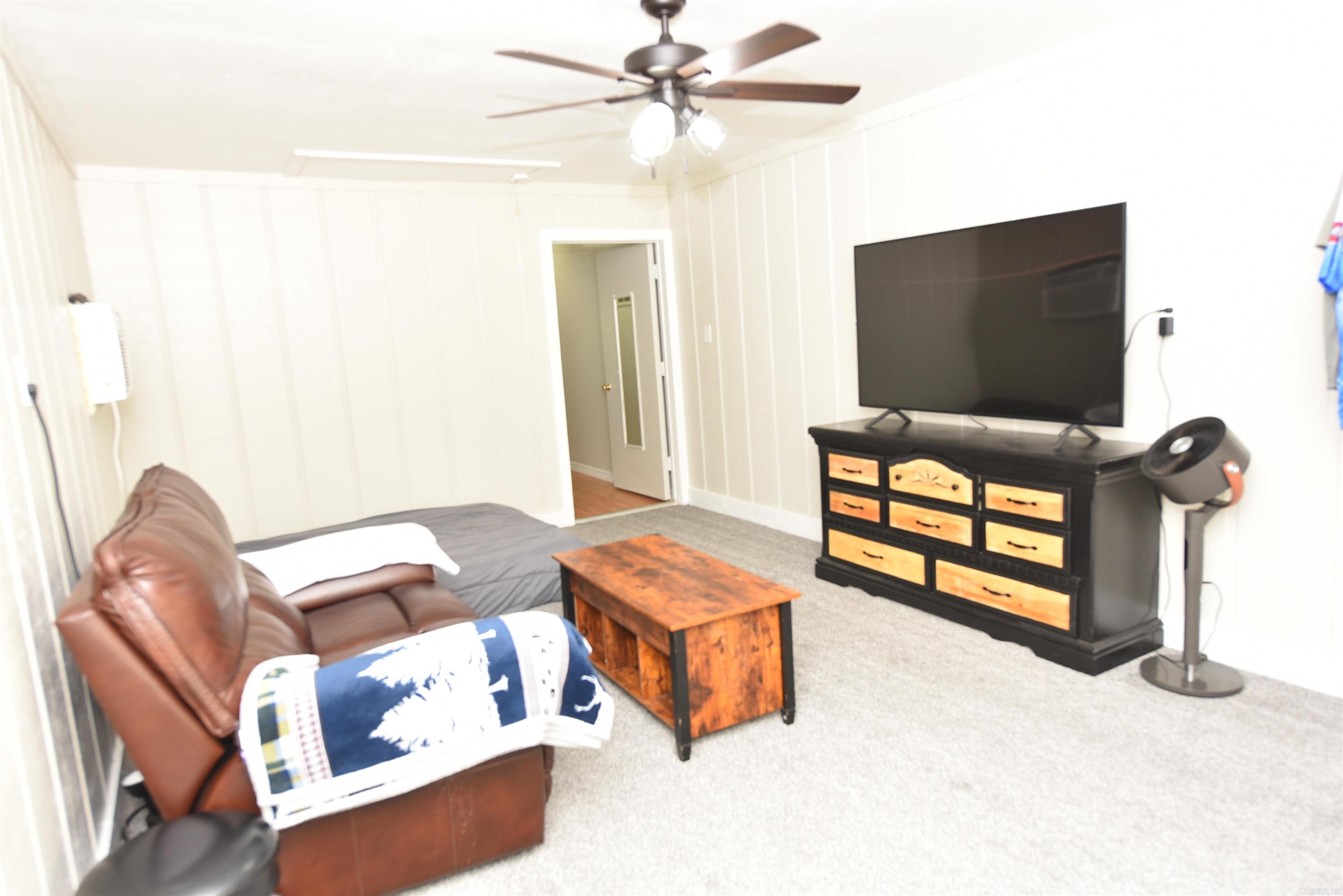 CHELSEA GLADE - Residential