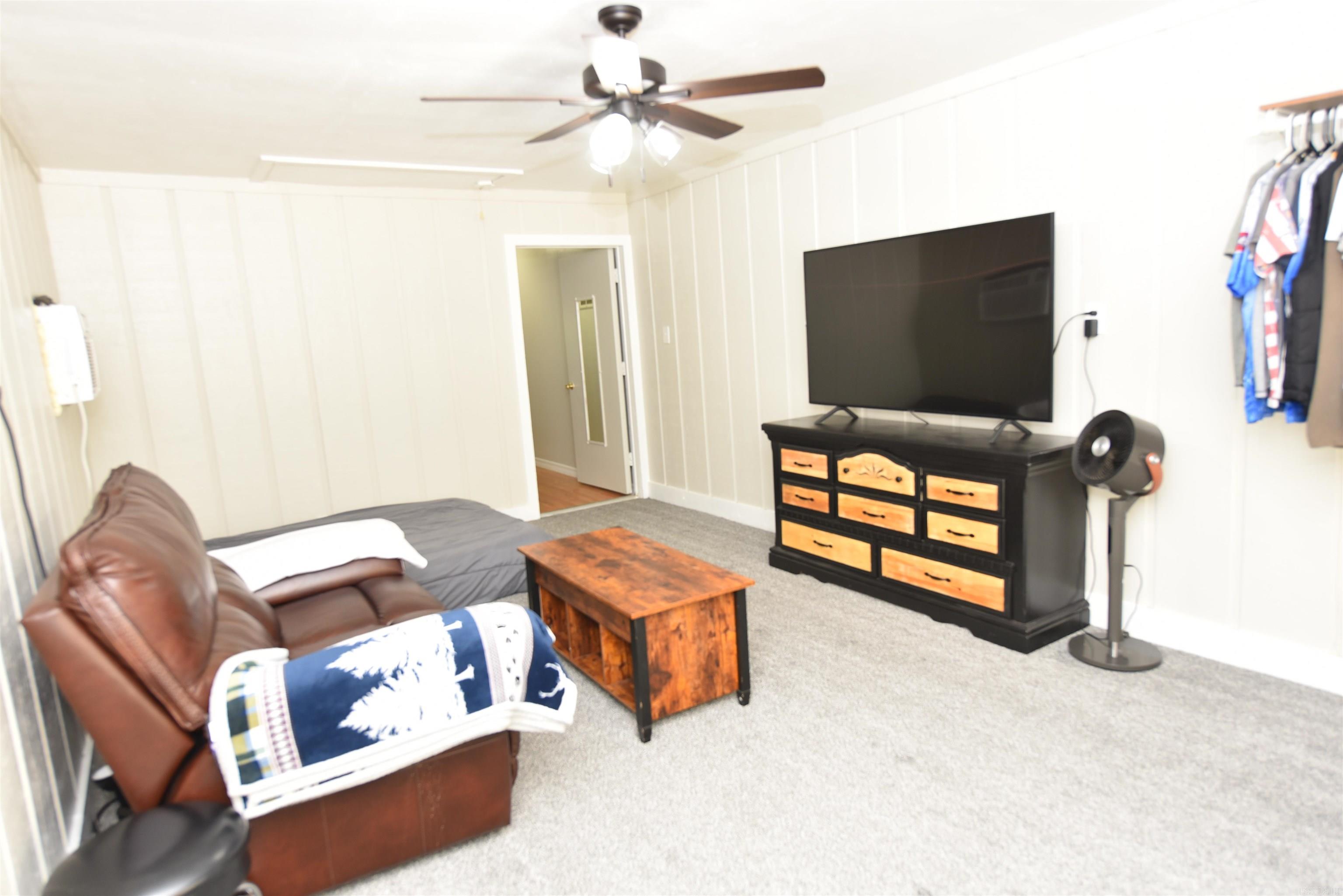 CHELSEA GLADE - Residential