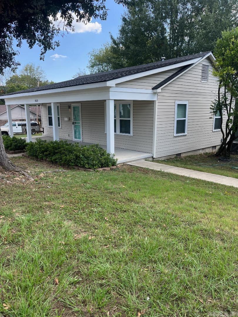 Mcintosh 1st - Residential