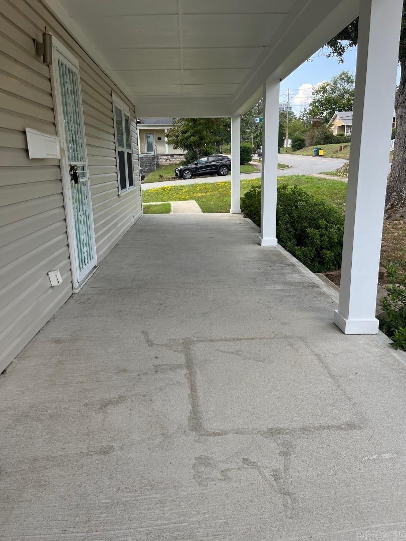 Mcintosh 1st - Residential